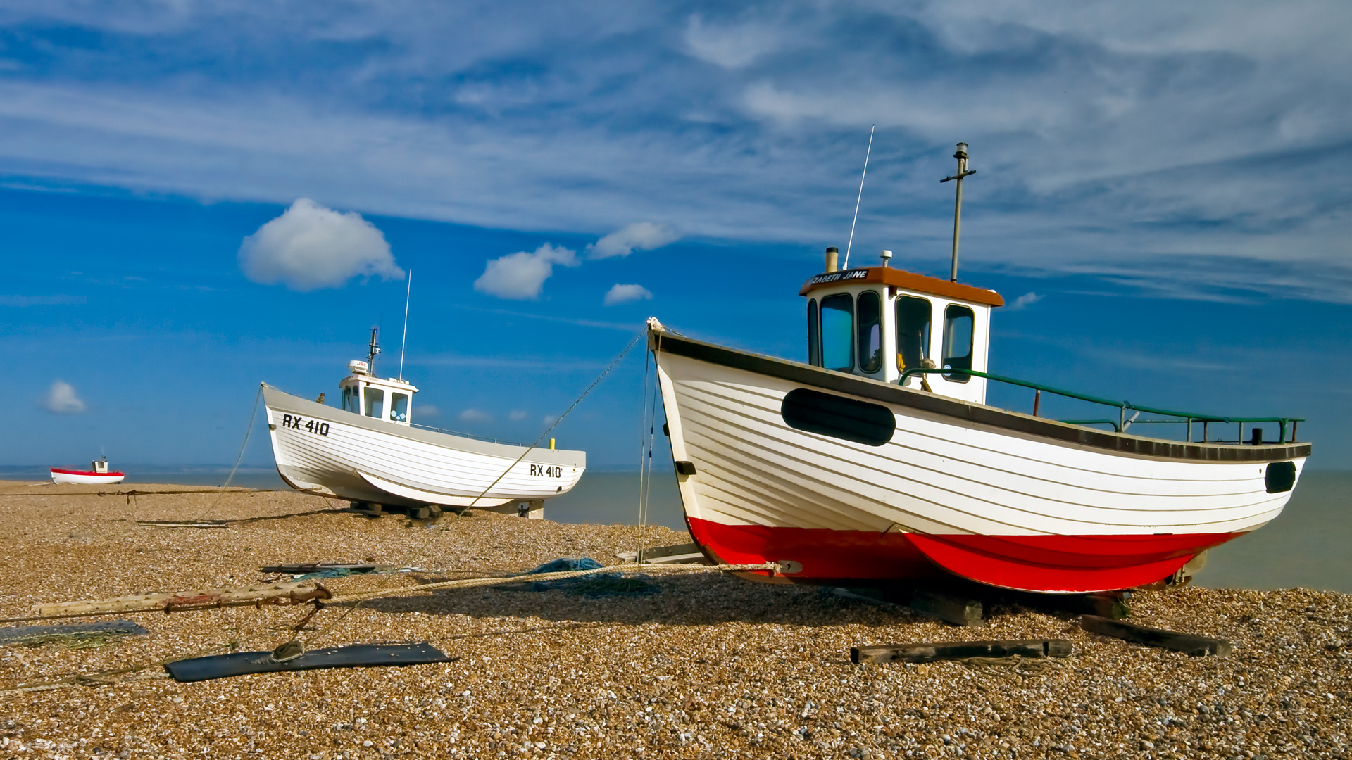 Лодки на берегу