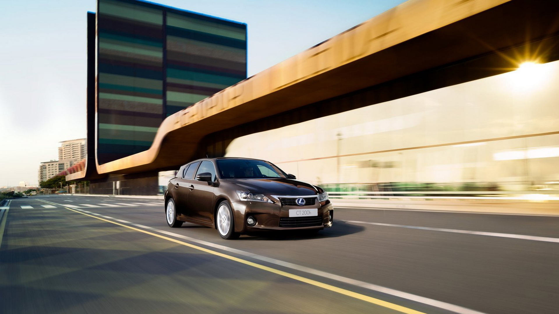 Новый Лексус СТ 200h