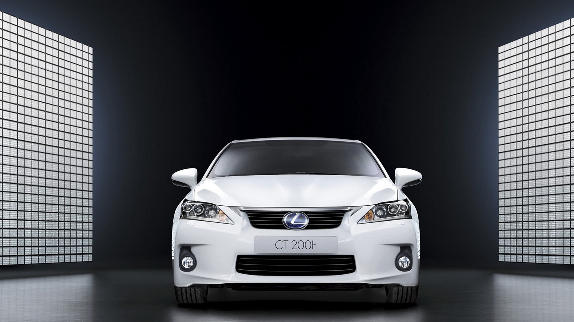 Лекcус СТ 200