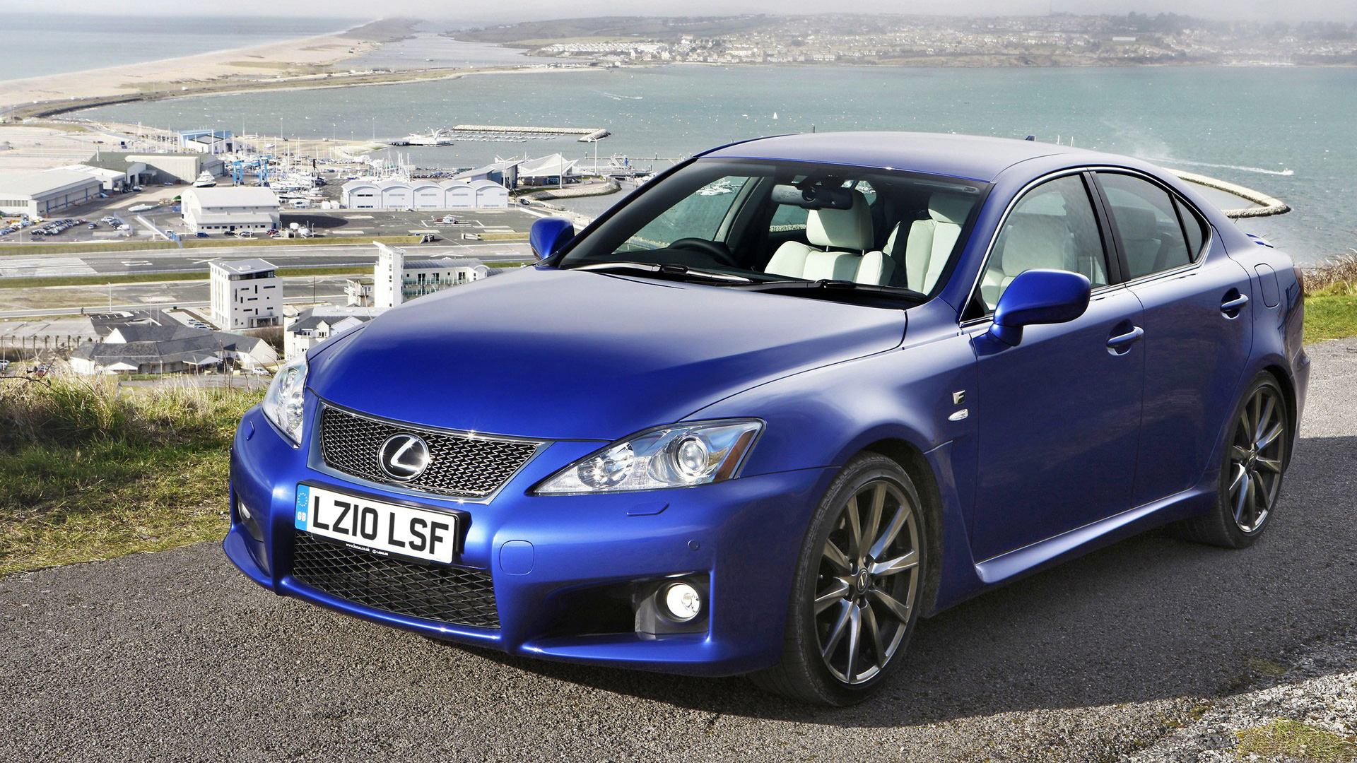 Лексус IS-F в синем цвете
