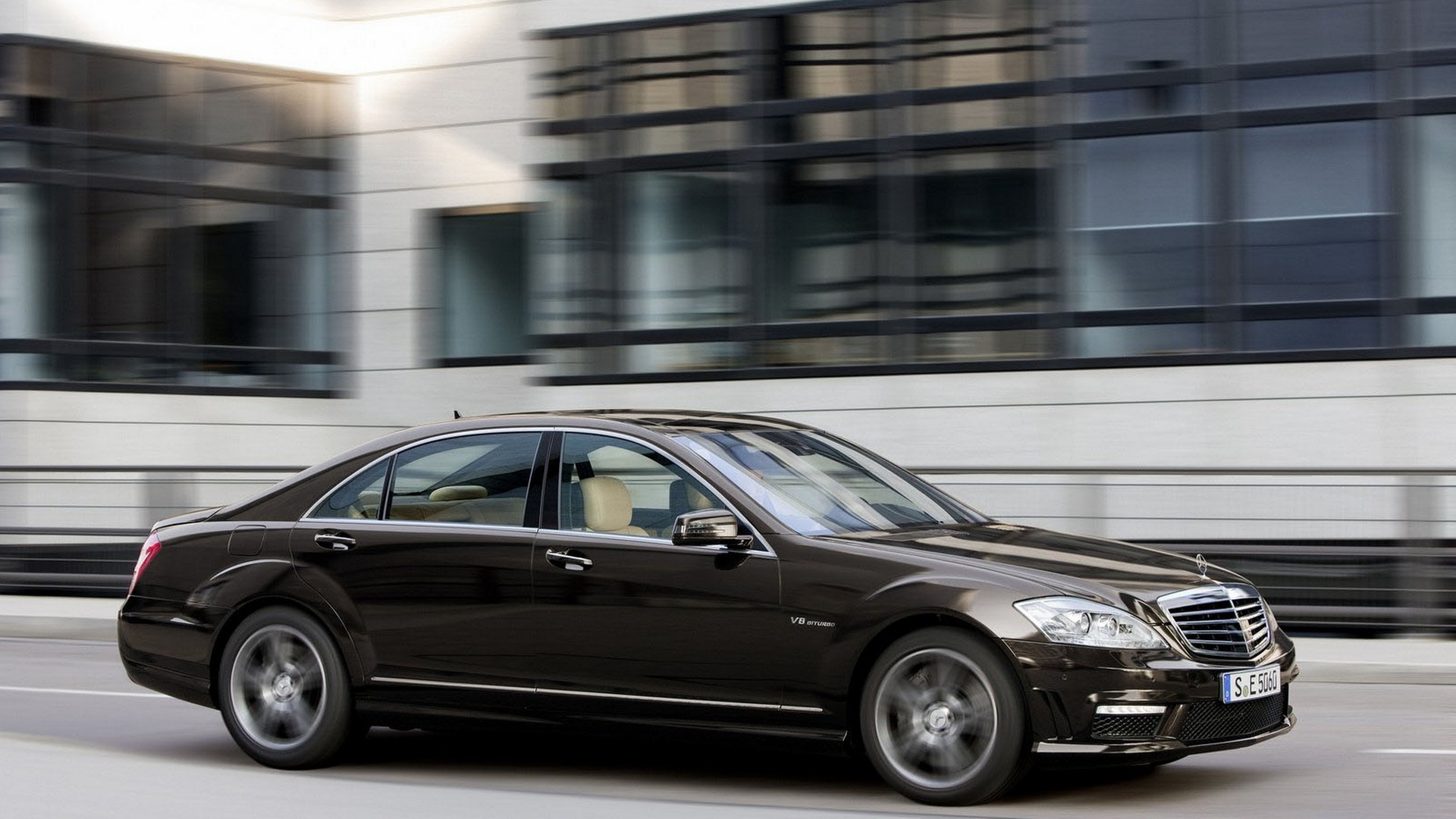 Мерседес Бенц S63 AMG 2011