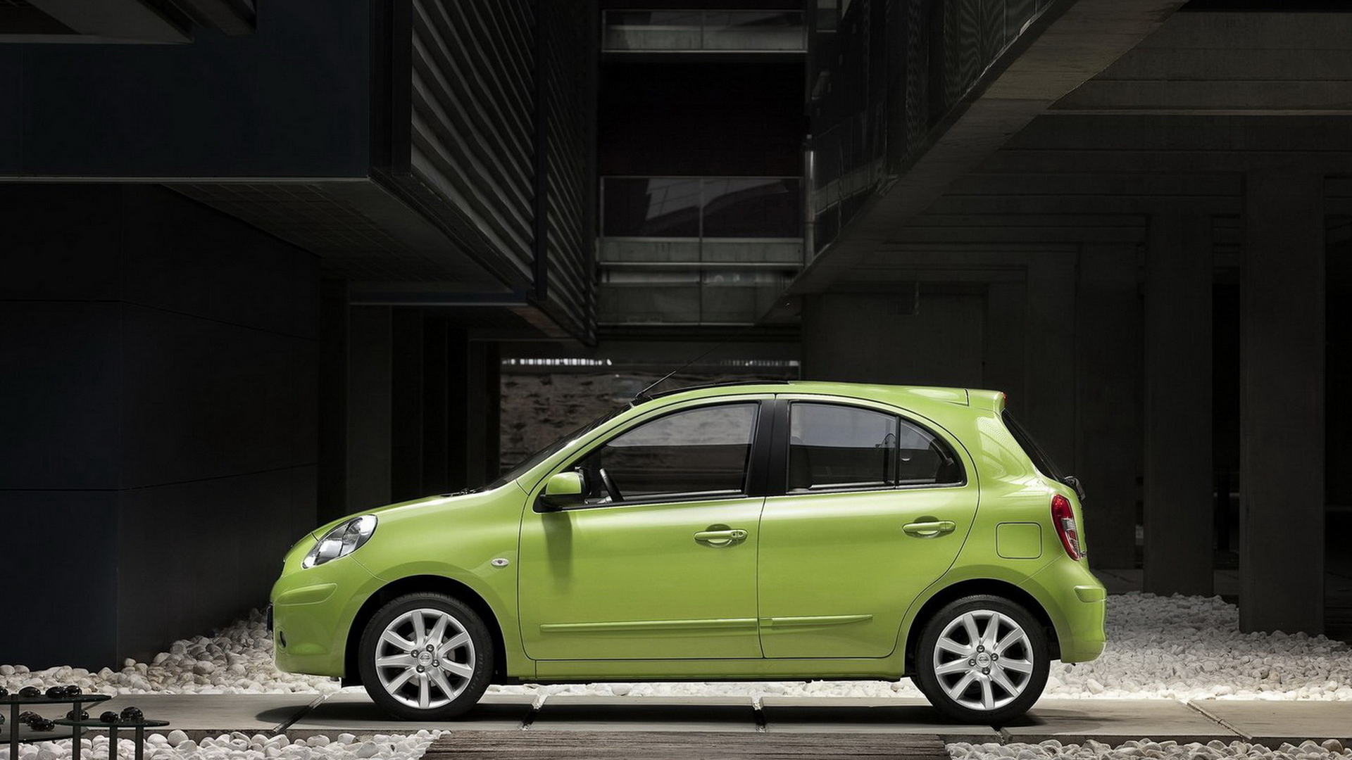 Ниссан Микра 2011