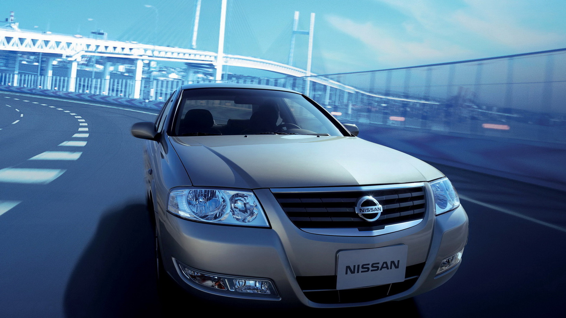 Ниссан Санни в движении