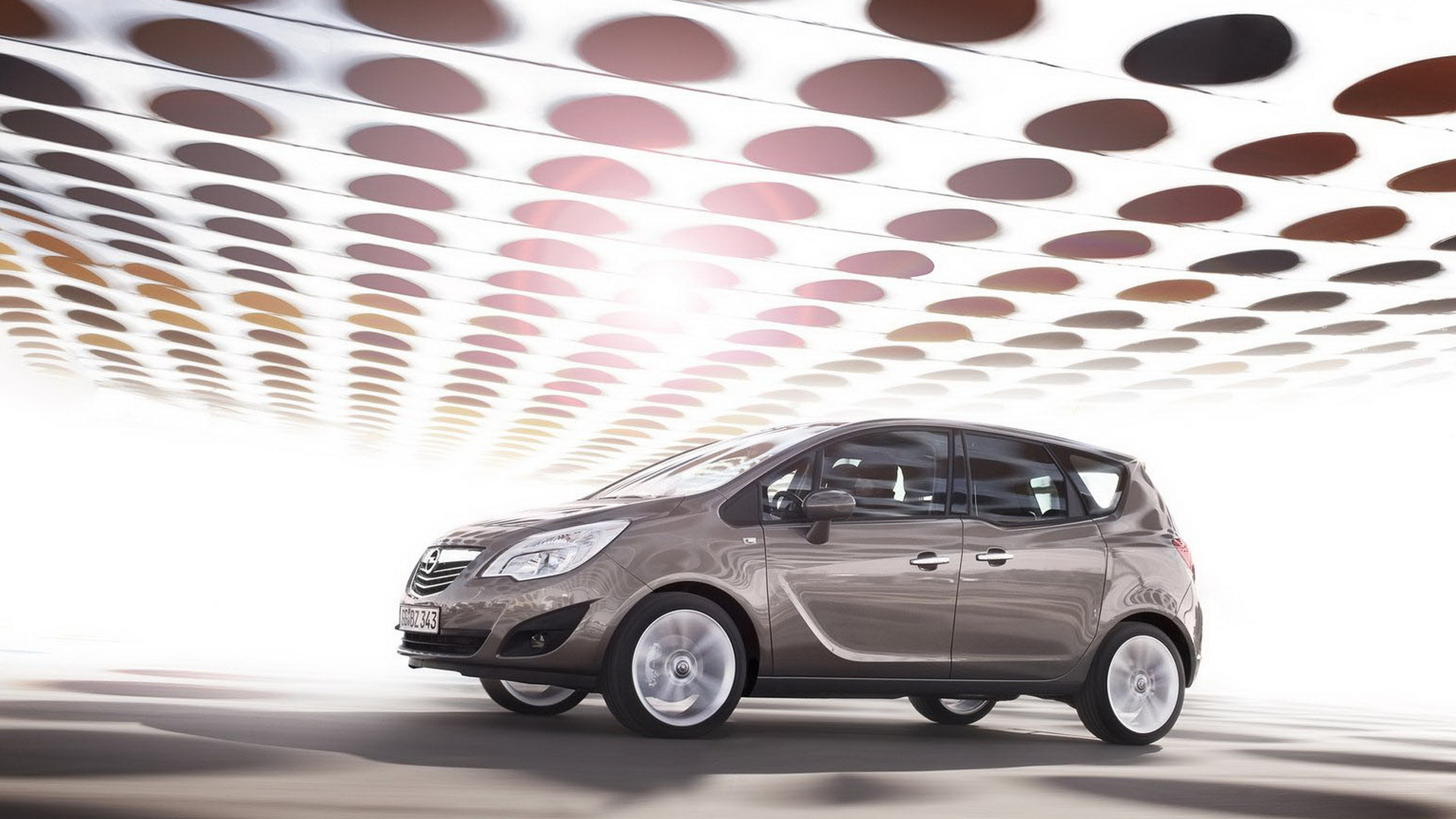 Опель Мерива в движении