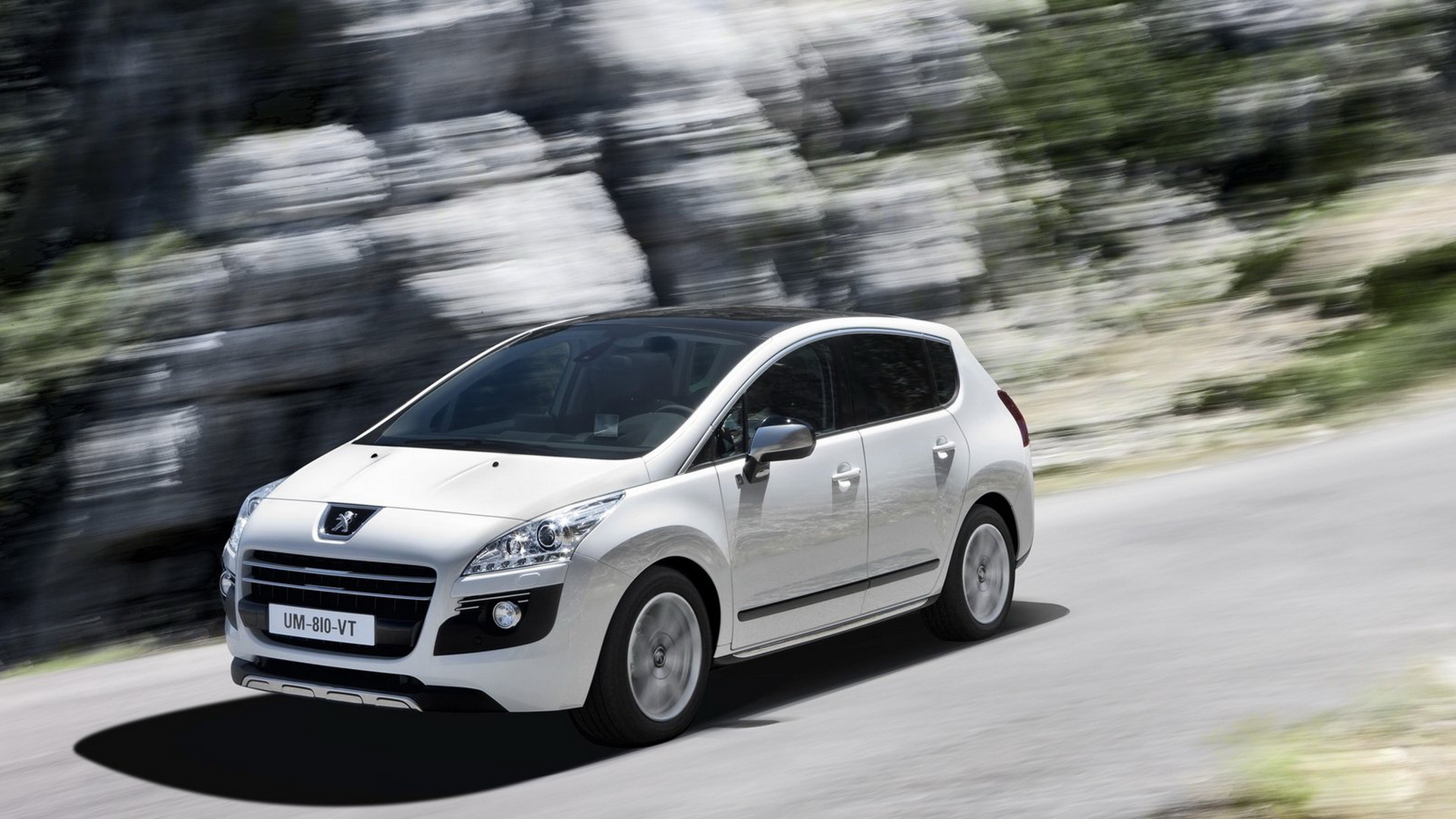 Новый Пежо 3008 Гибрид