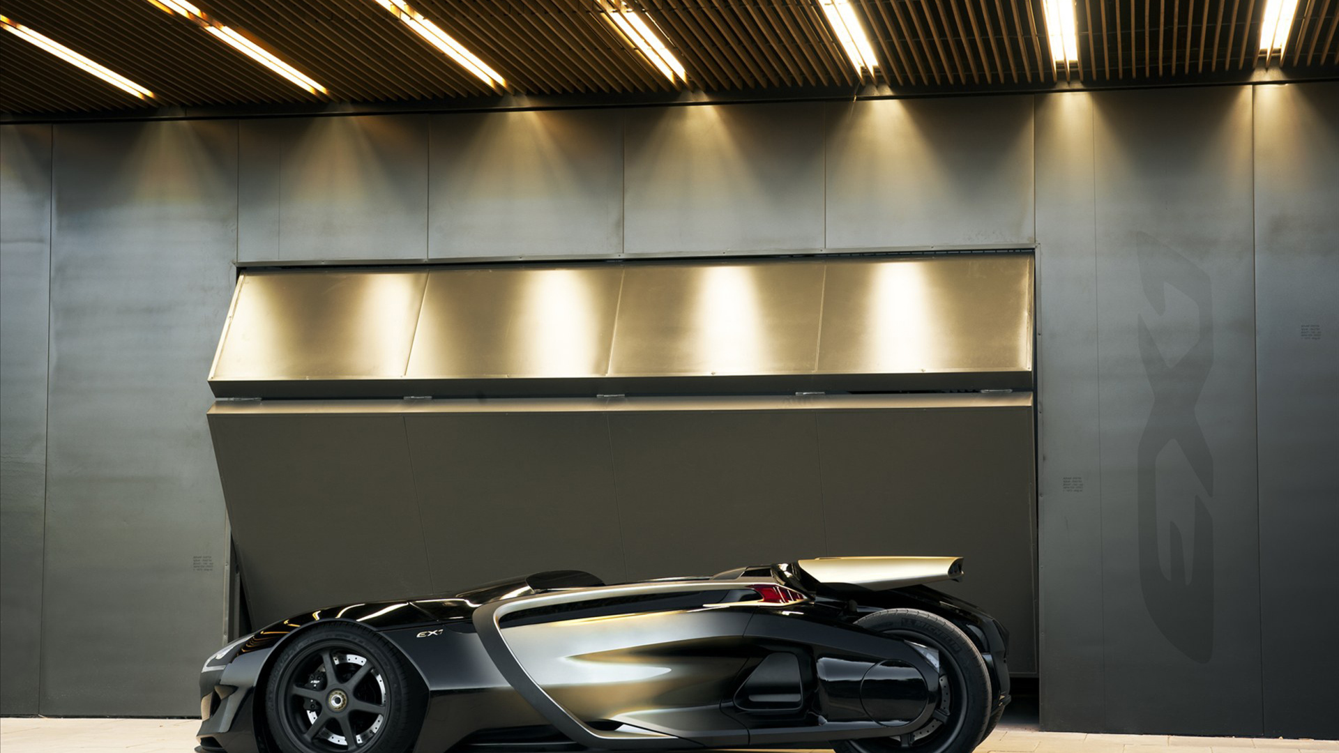 спортивный авто Peugeot EX1