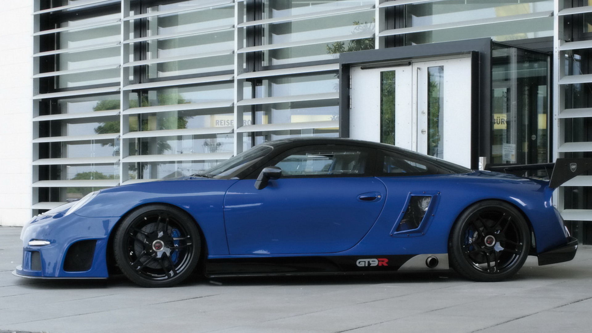 Порше ДжиТи 9 Р