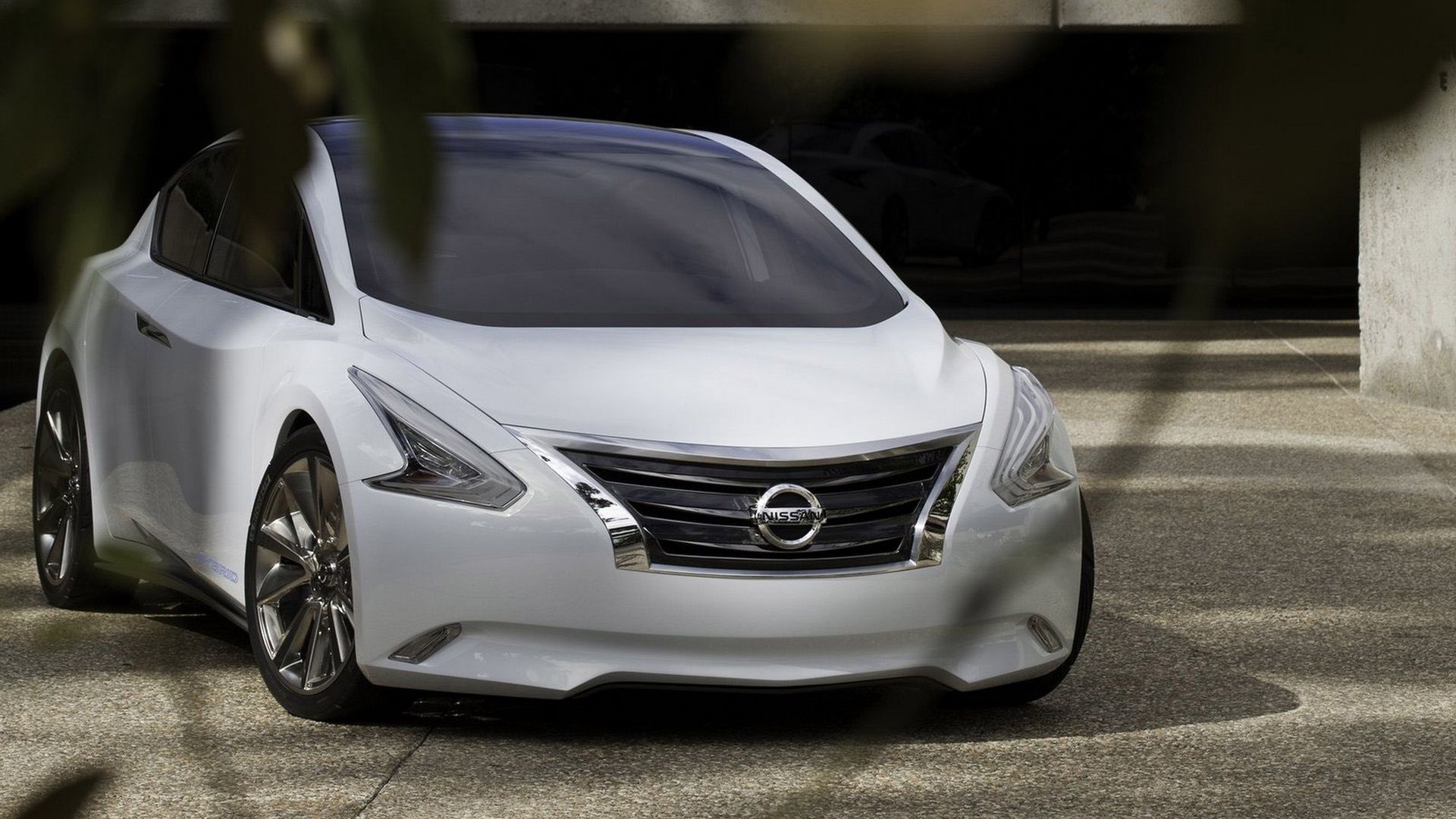 New Nissan-Ellure Concept