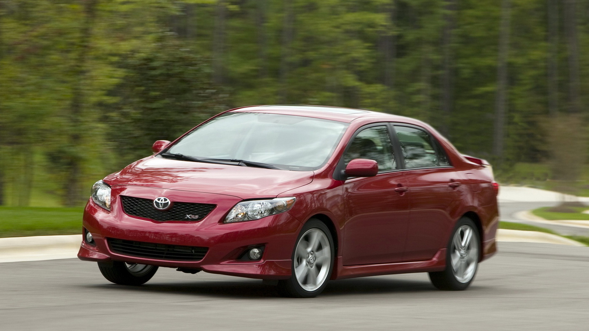 Тойота Королла в движении