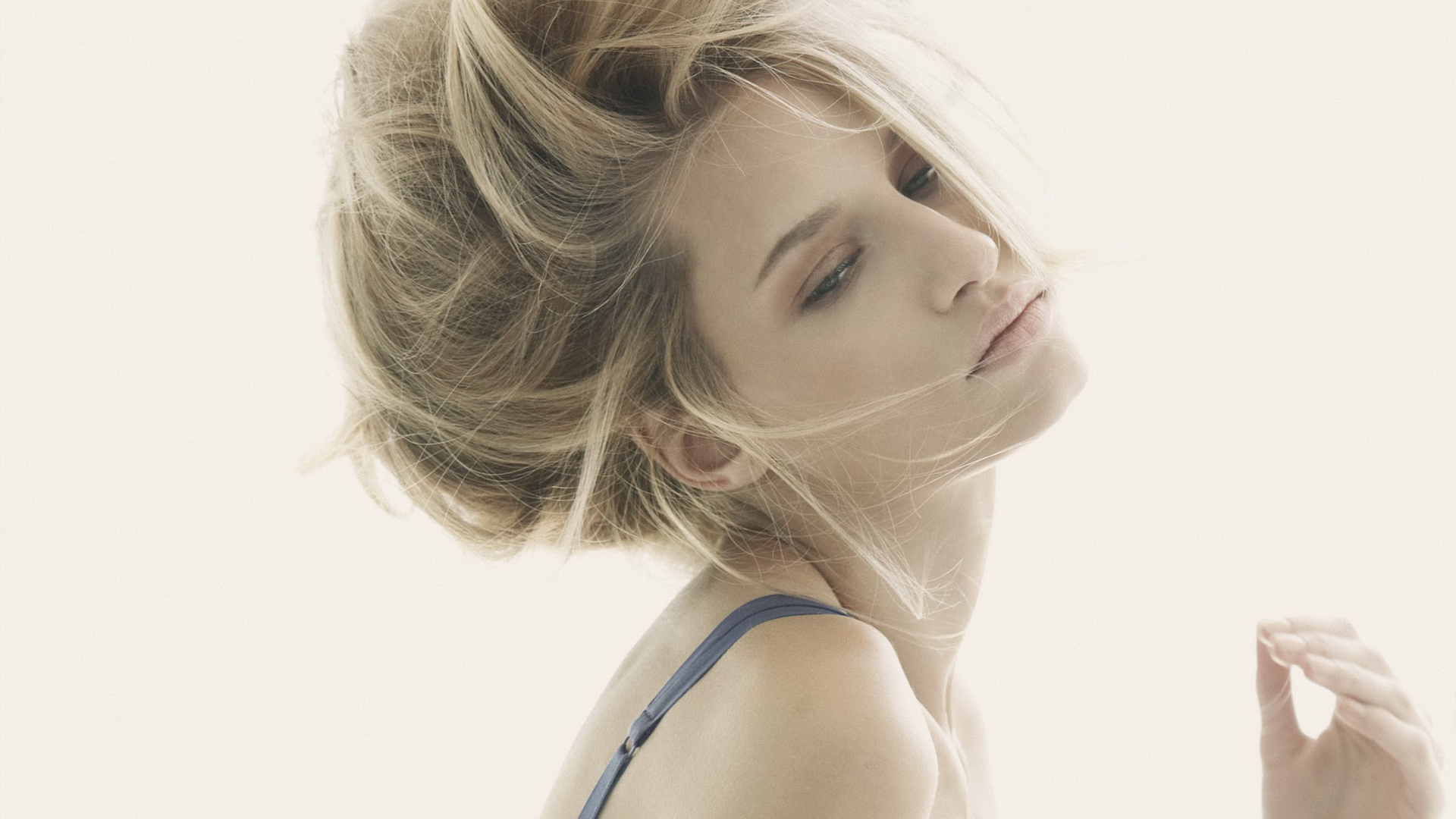 Нежная девушка