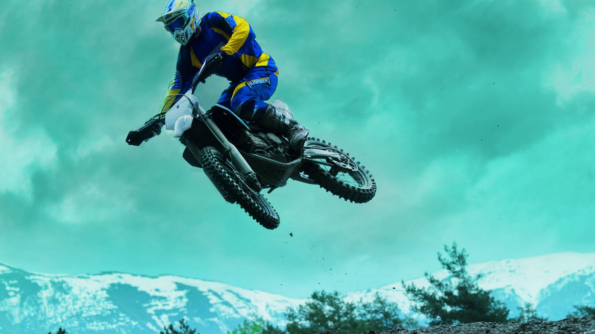 Хьюзаберг FX450 в полете