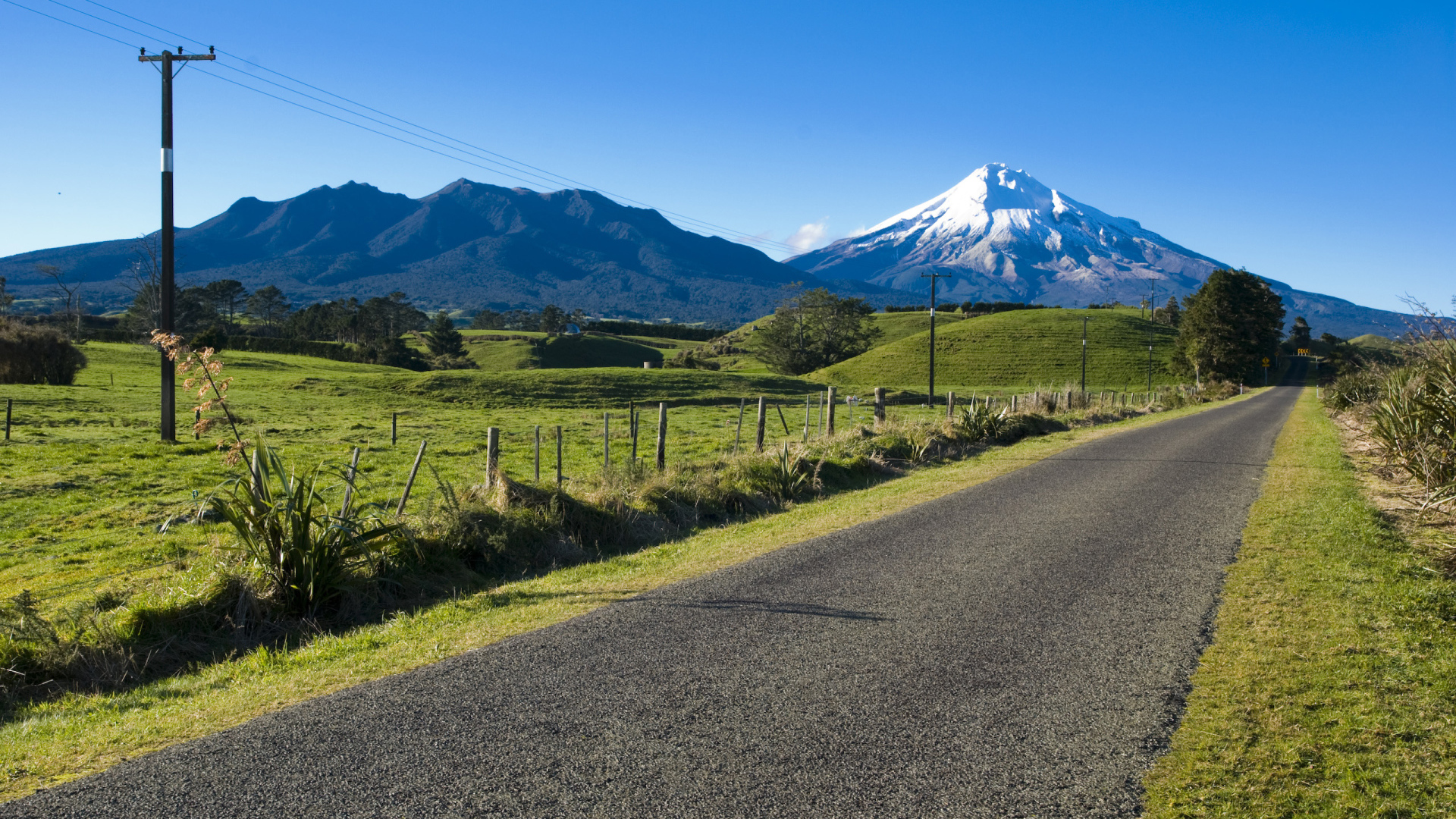 Дорога, Горы, Синее небо