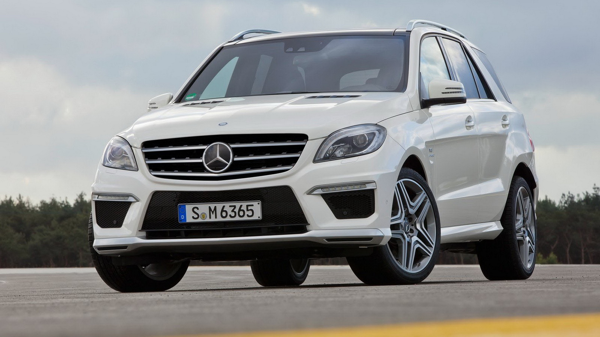 Mercedes-Benz-ML63