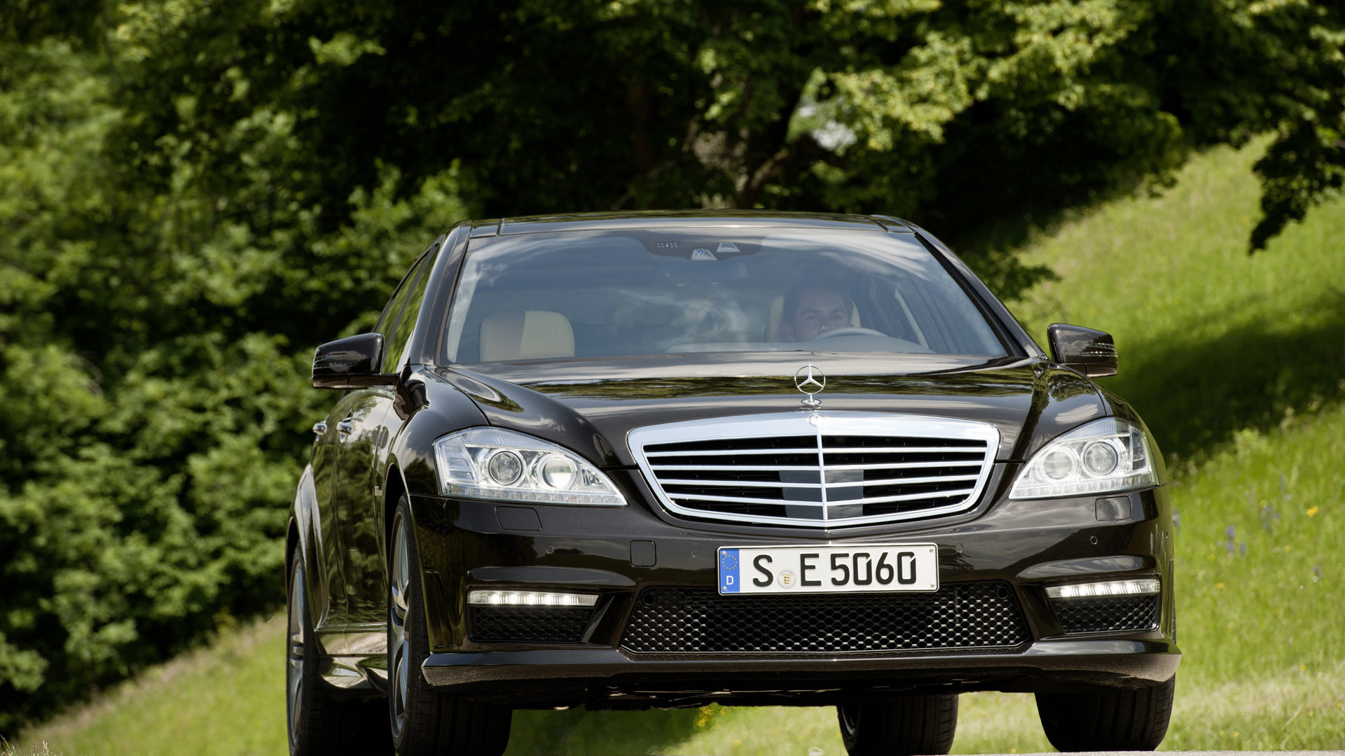 Mercedes Benz s63 amg черный