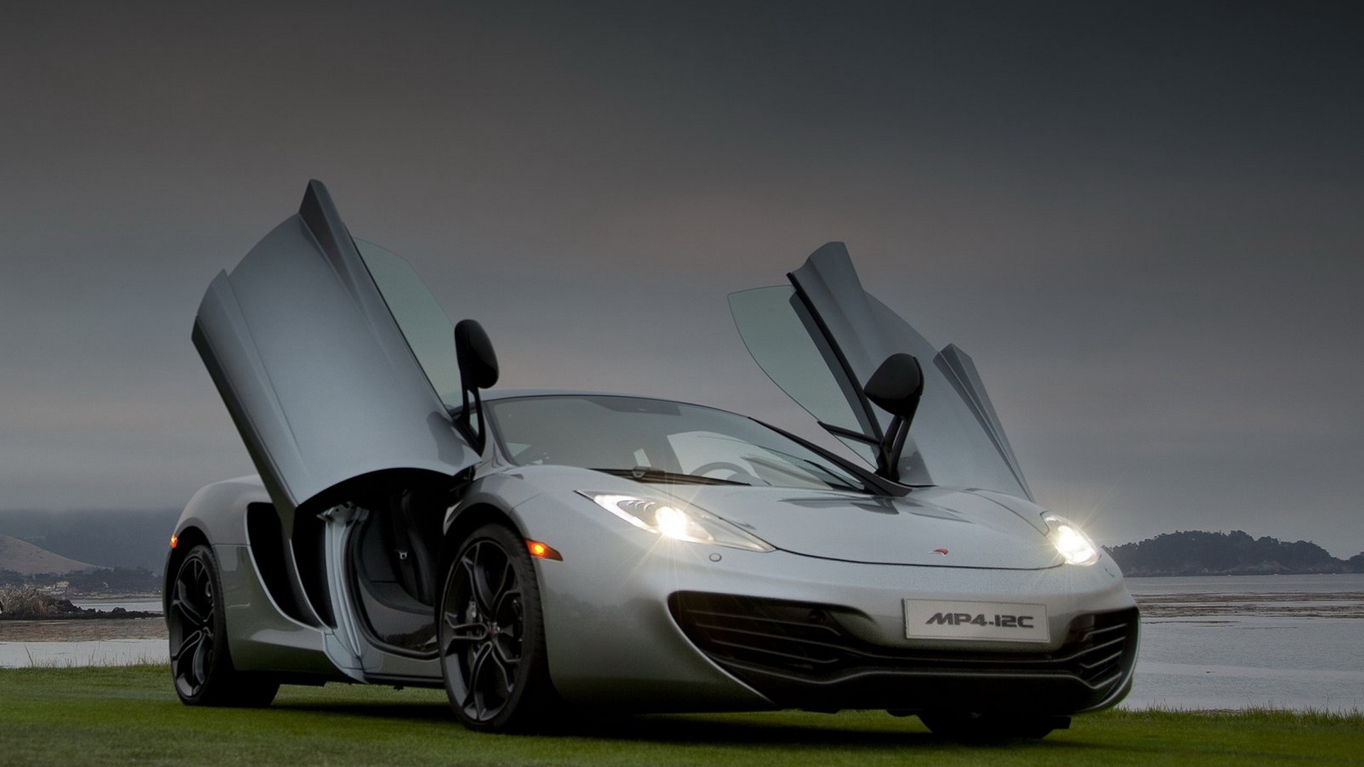 2011 McLaren-MP4-12C