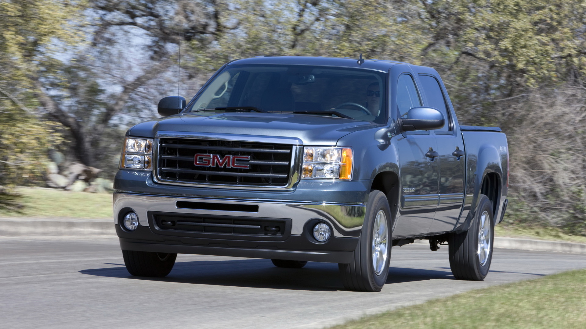 2011-GMC-Sierra-Hybrid