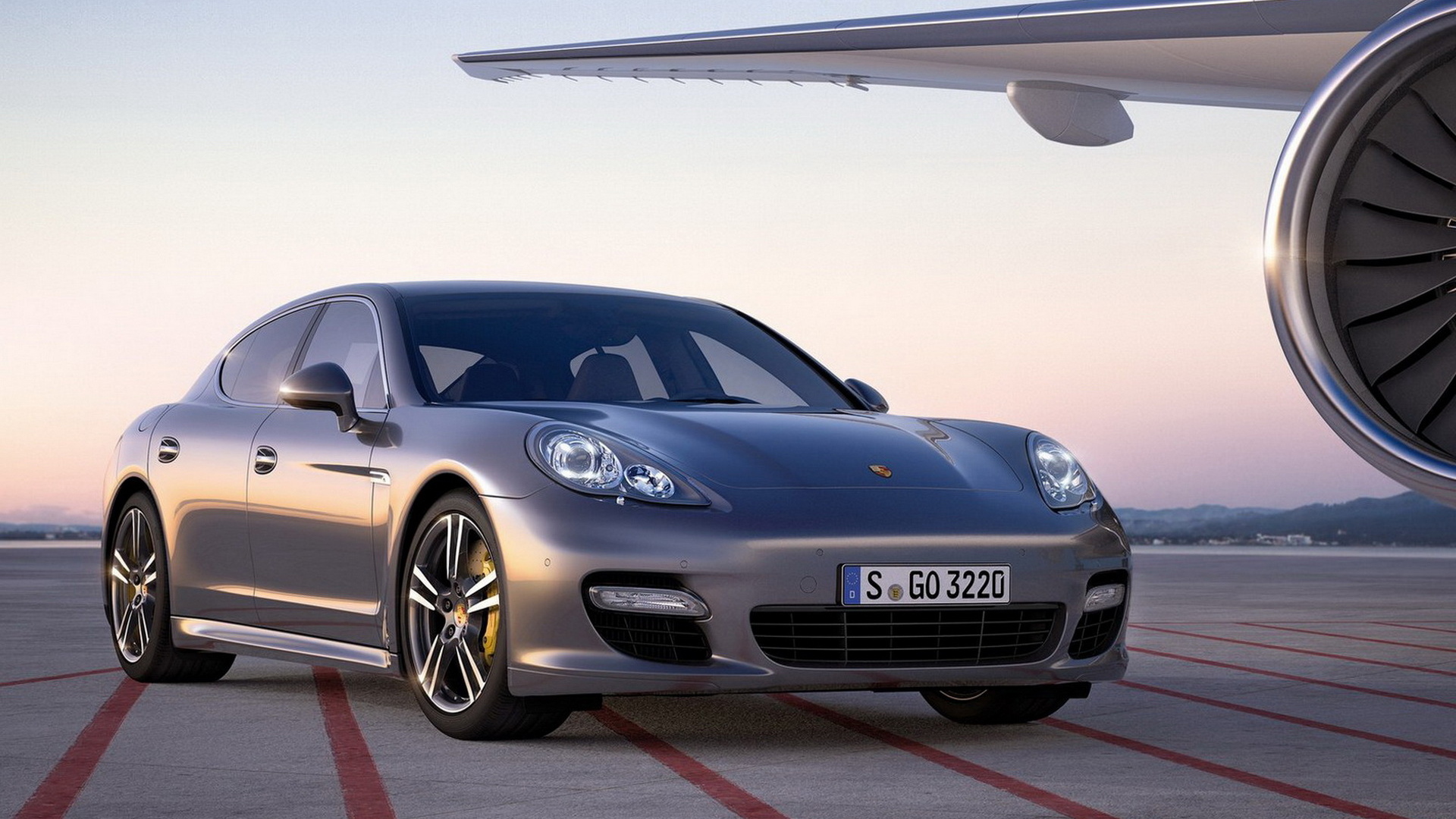 Porsche-Panamera Turbo S 2012