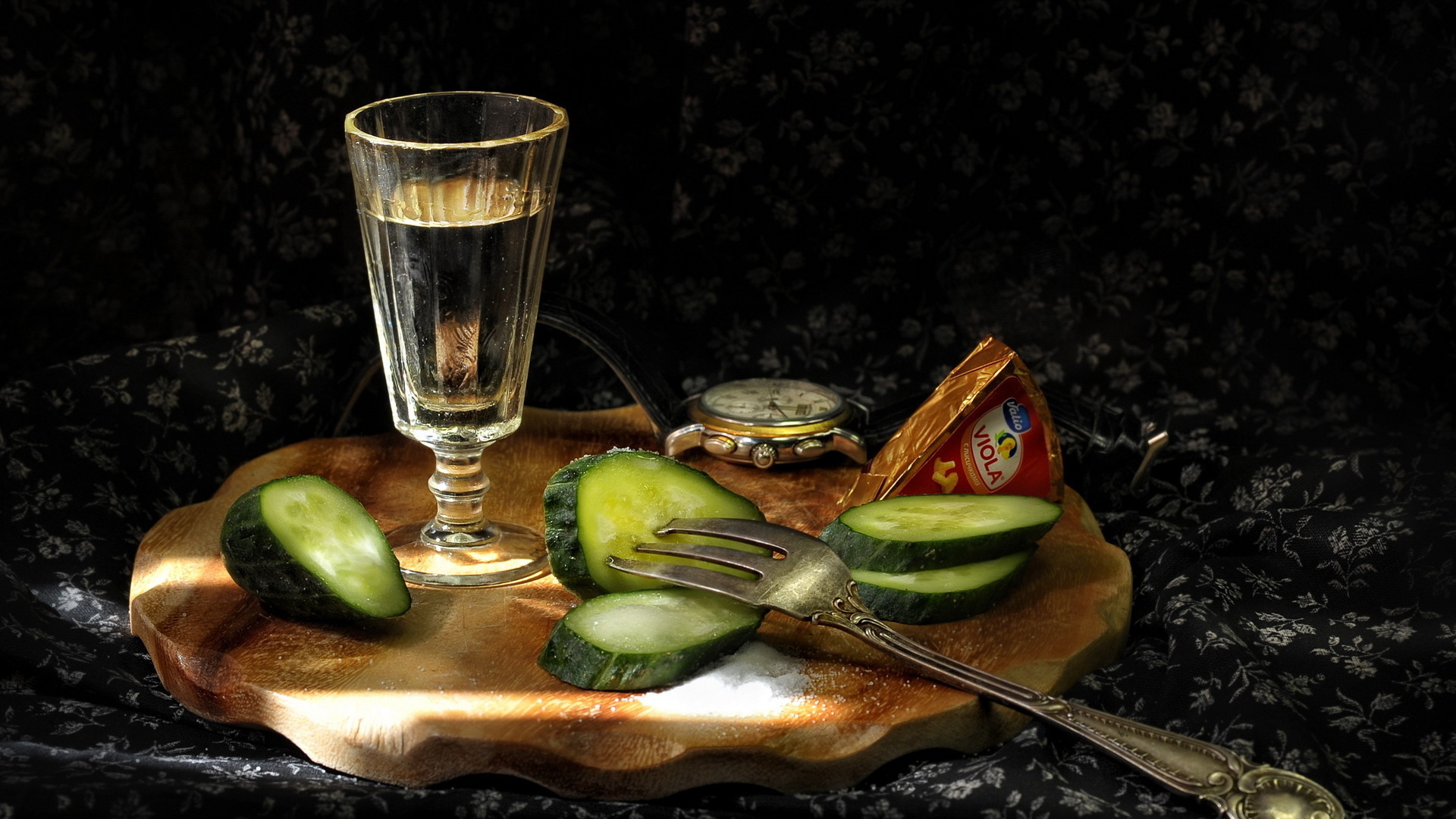 Водка и закуска