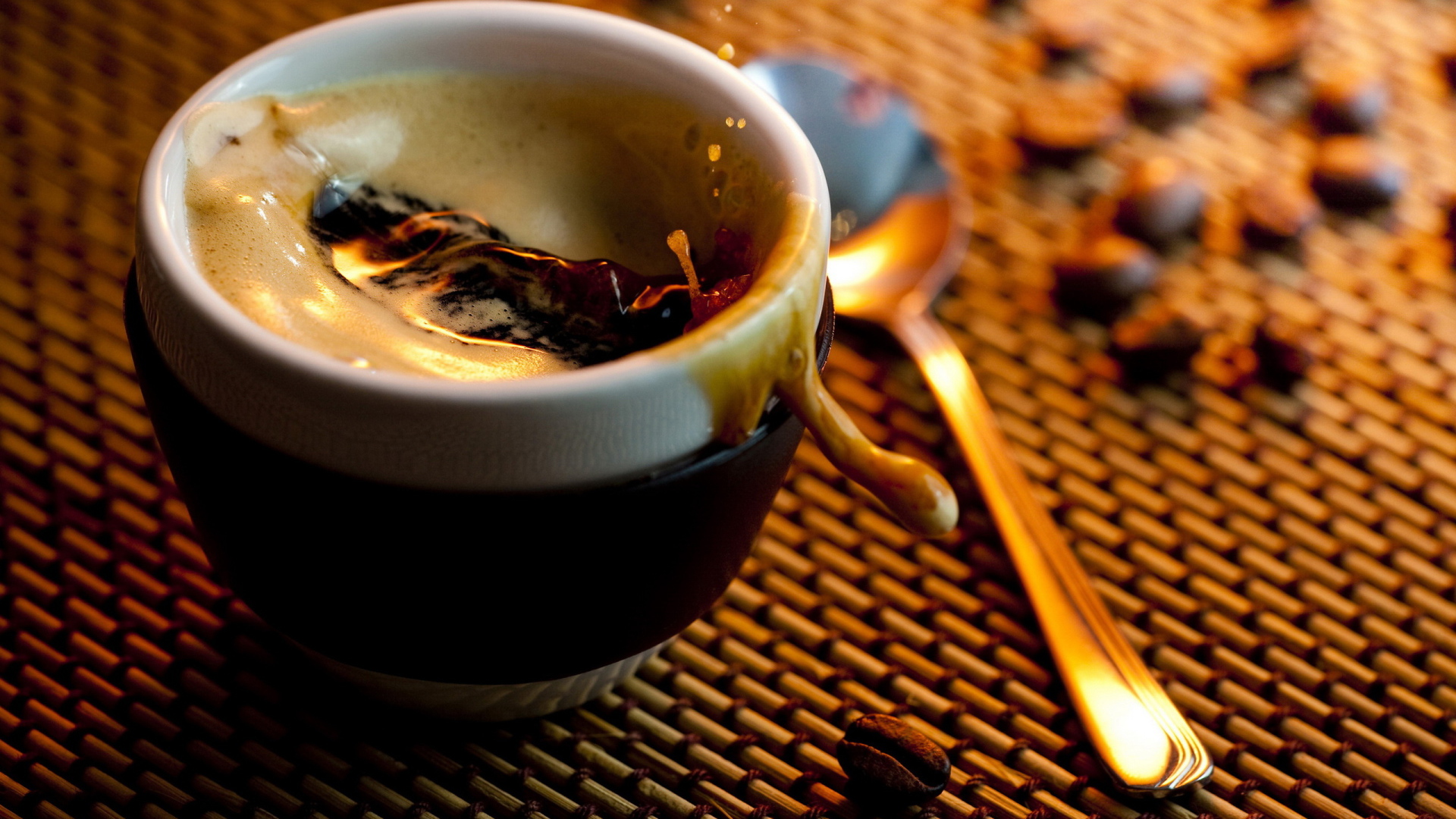 Чашка горячего кофе