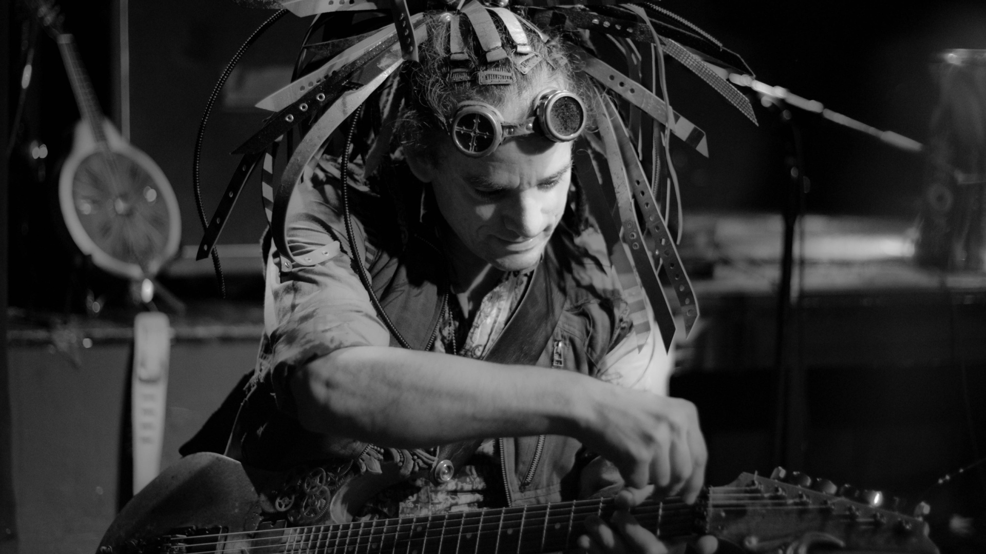 Nathaniel Johnstone гитарист группы Abney Park