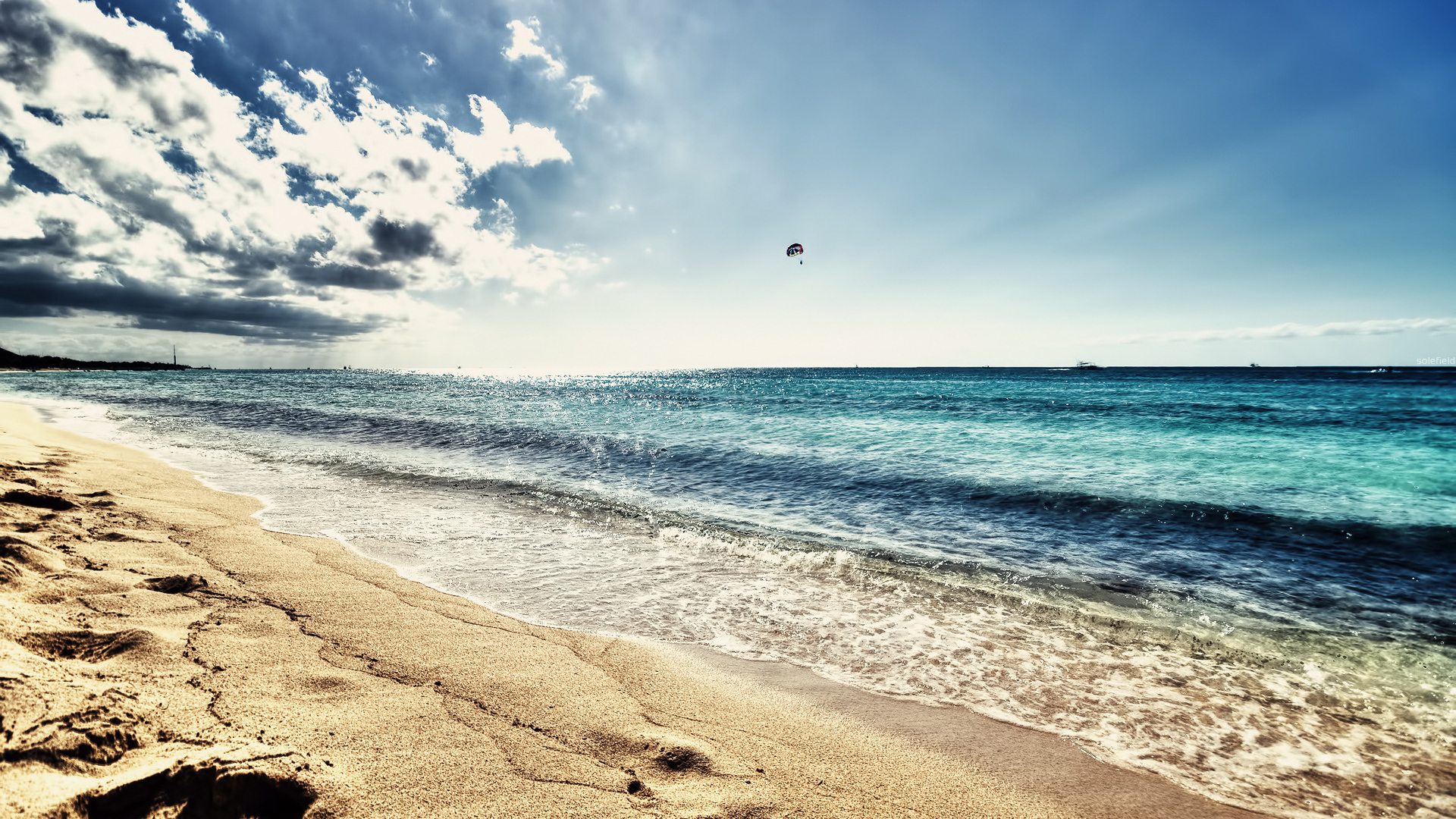 Горячий песок