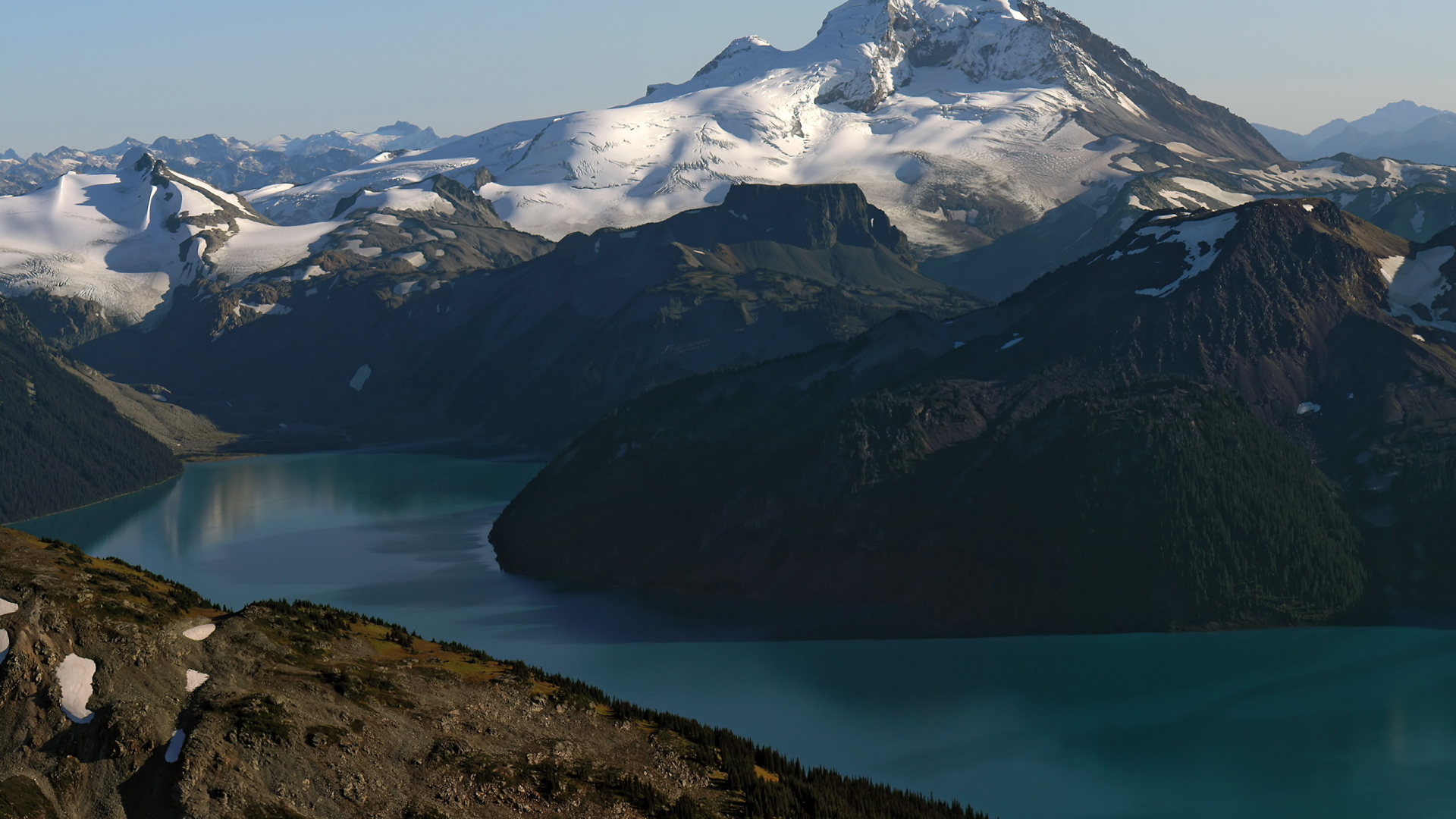 Озеро в горах