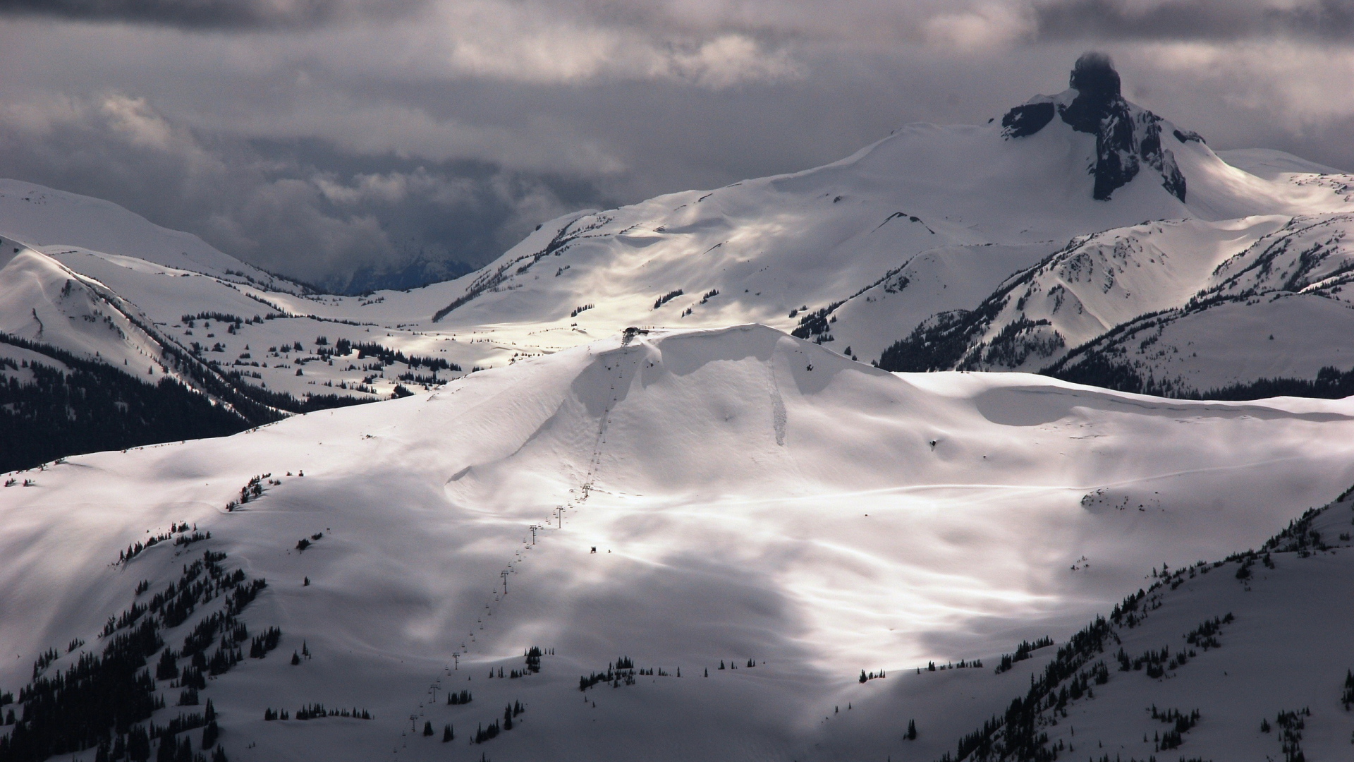 Горы в канаде