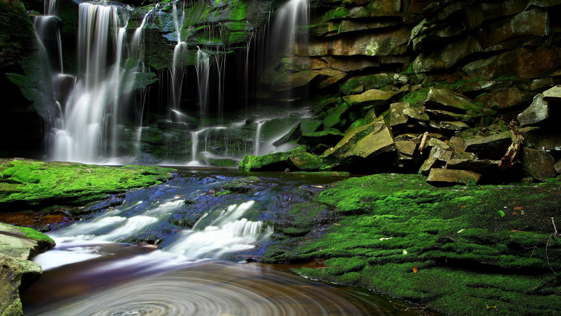 Струящийся ручей