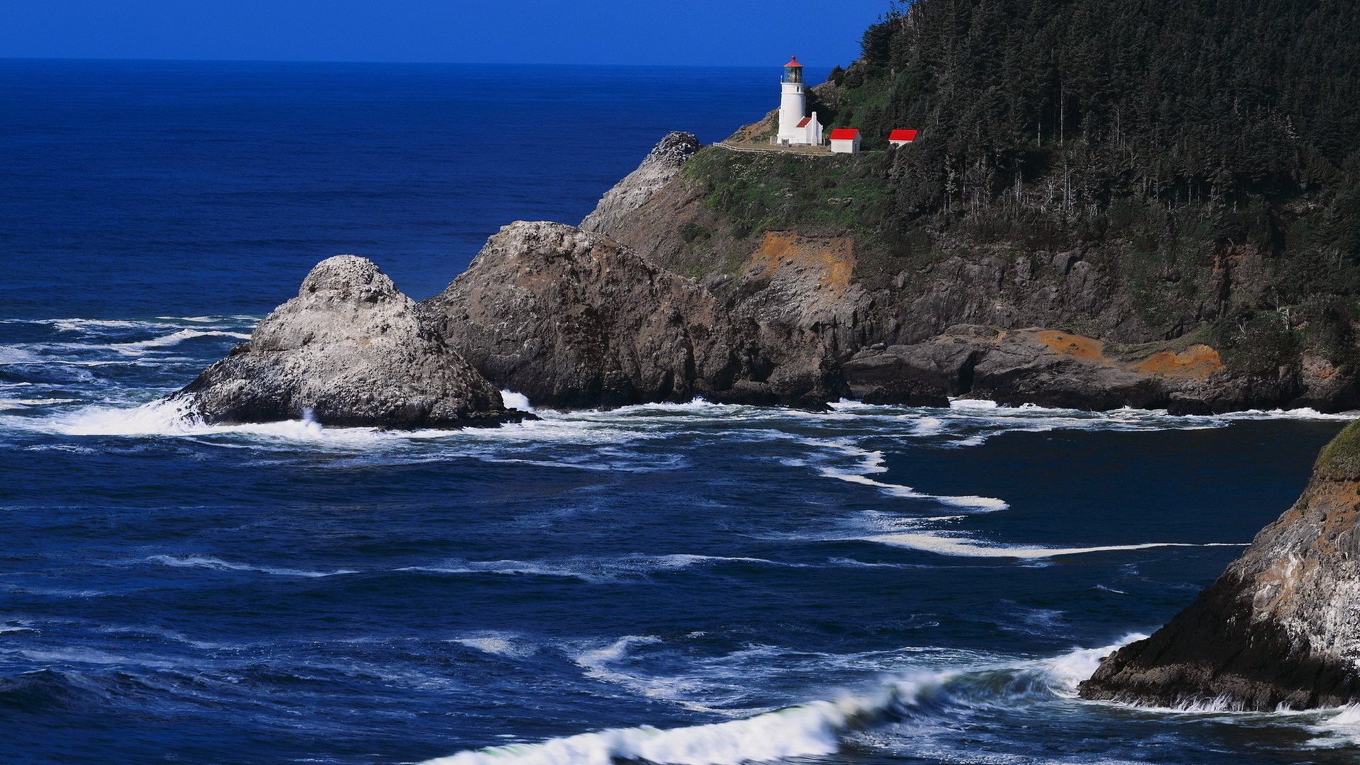 Маяк на склоне