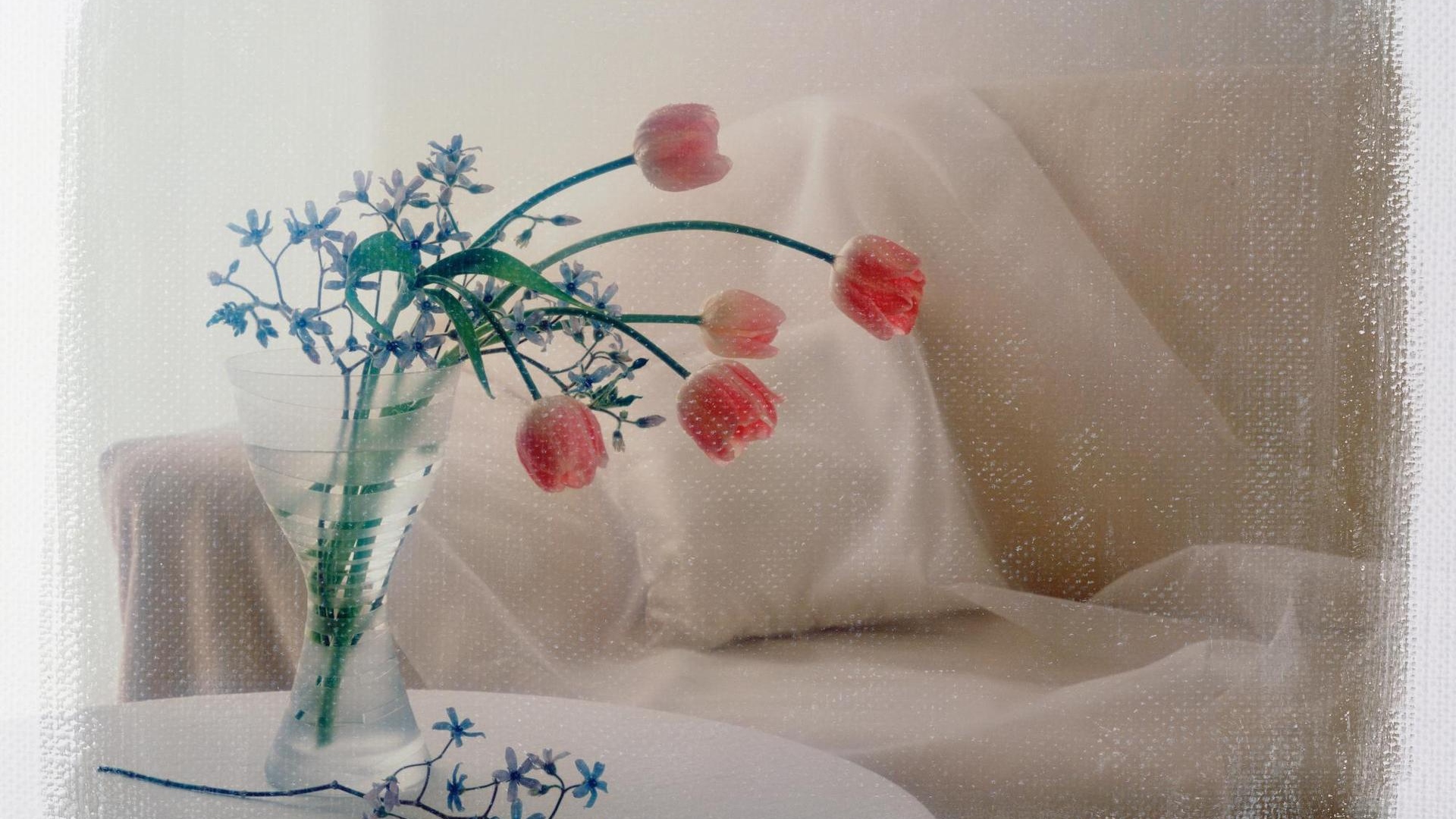 Тюльпаны в вазе