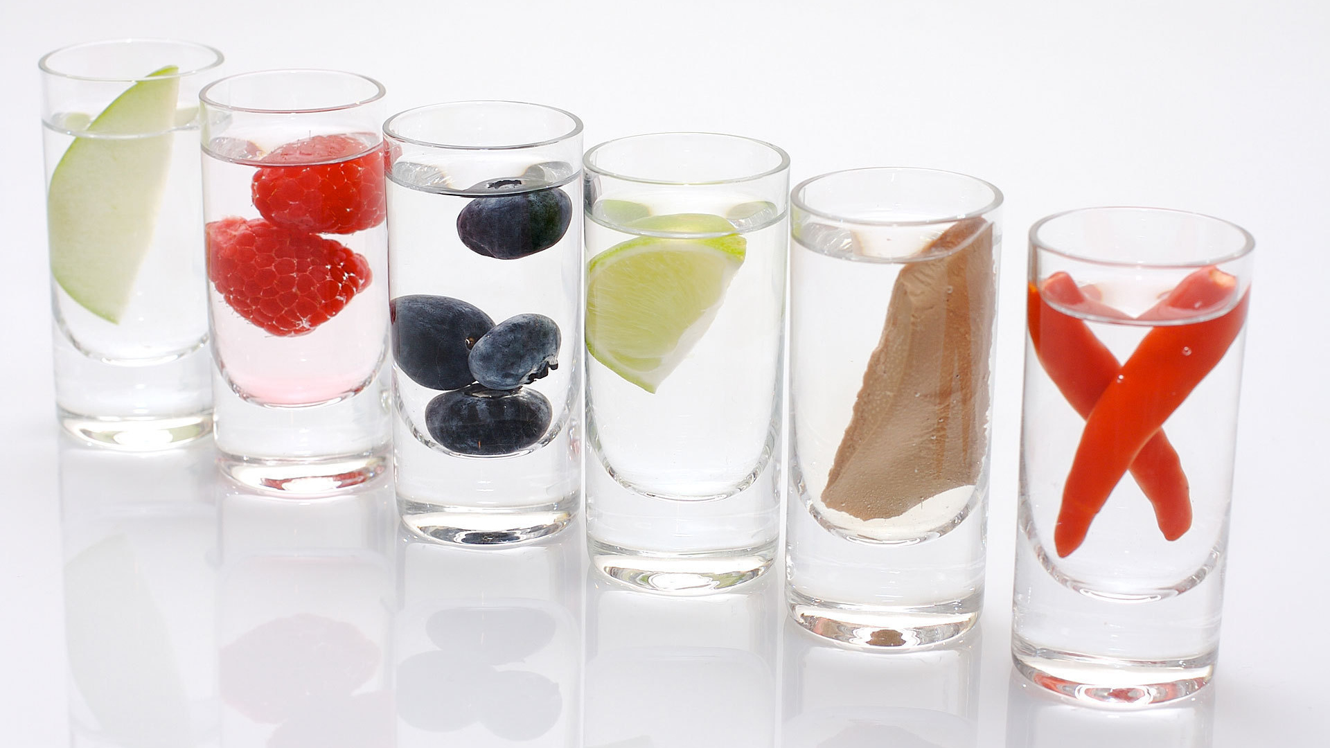 Ягоды в стаканах