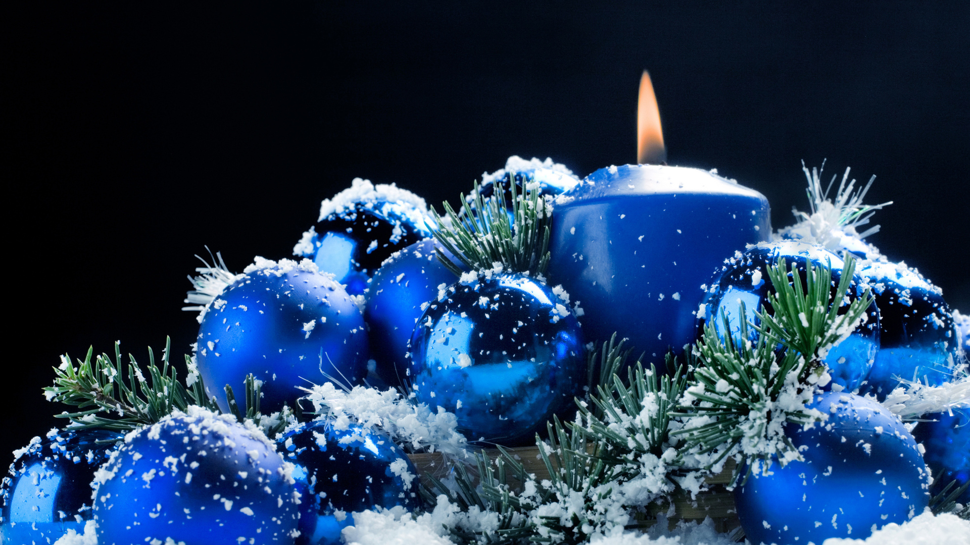 Новогодняя свеча