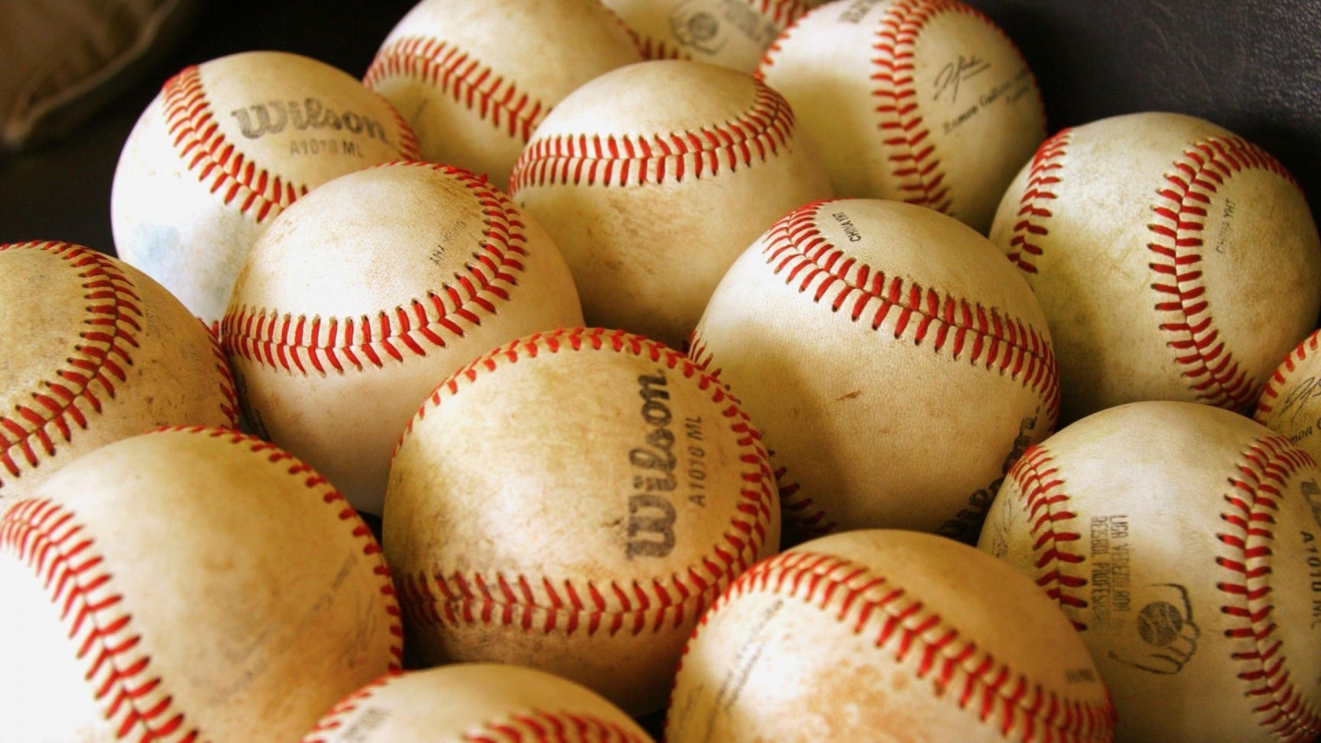 Бейсбольные мячи