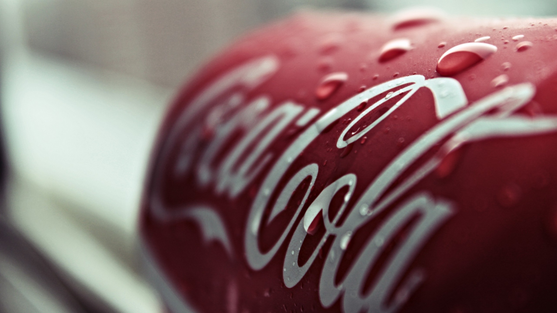 Холодная бутылка Coca Cola