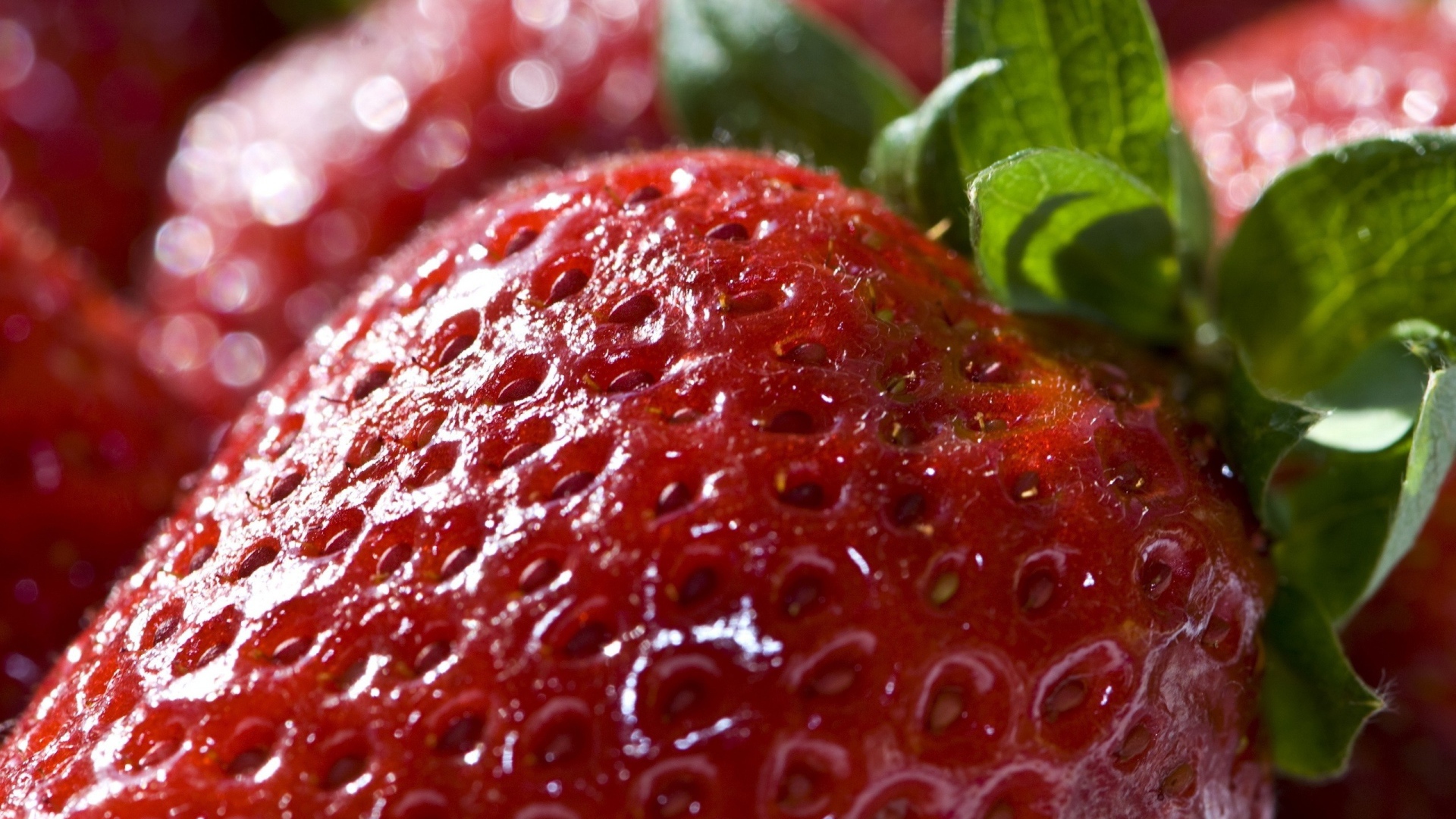 Большая клубника