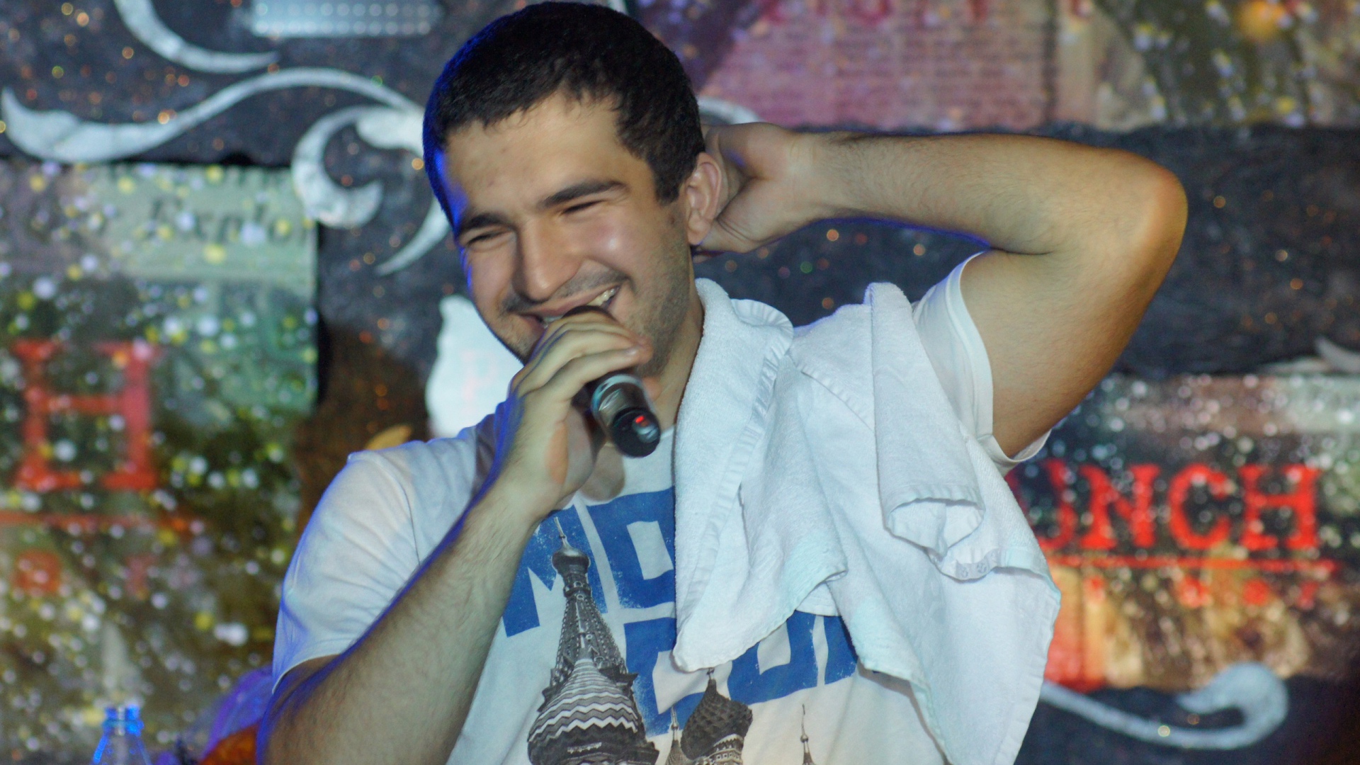 Группа Bahh Tee на концерте