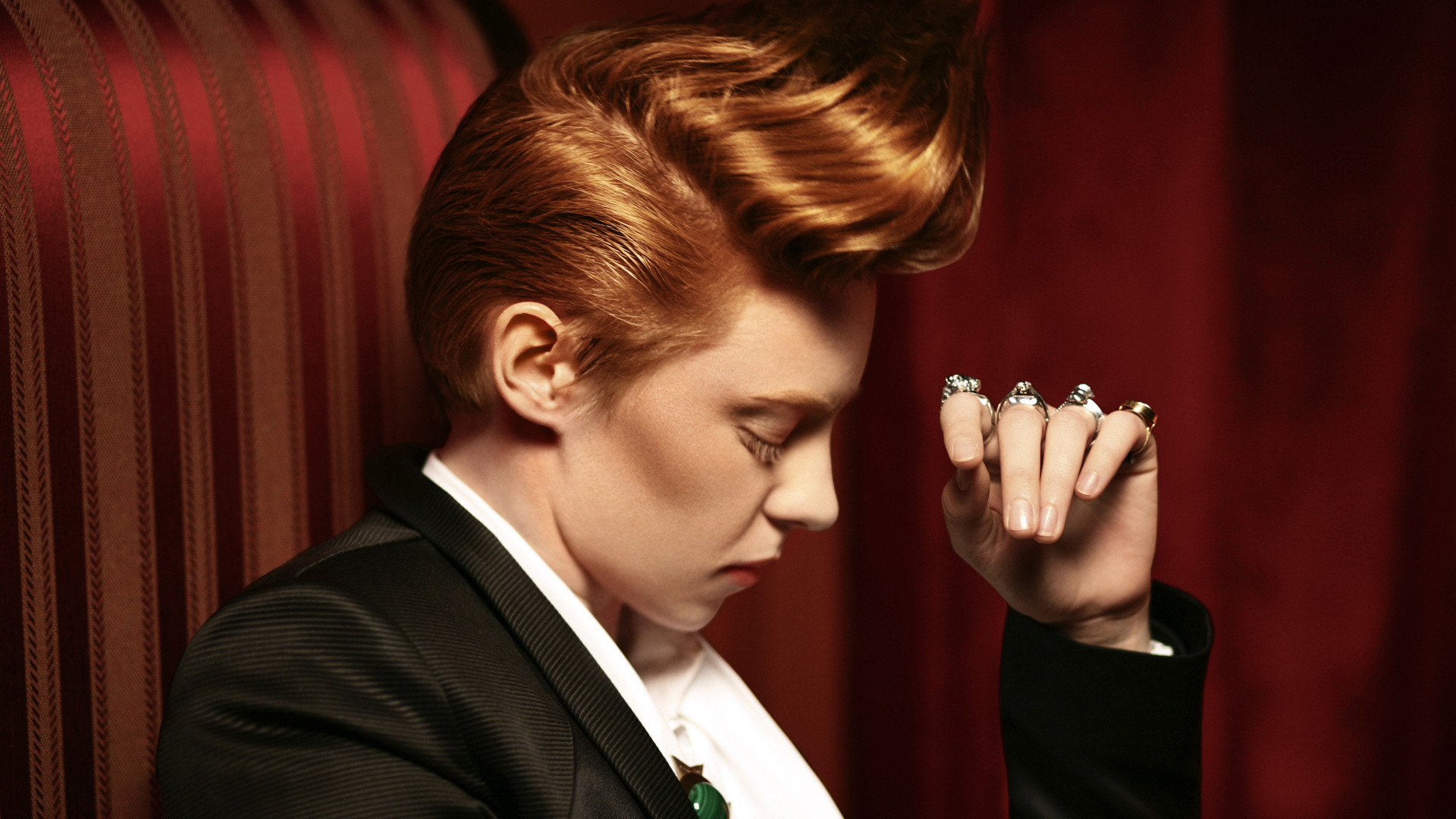 La Roux в театре