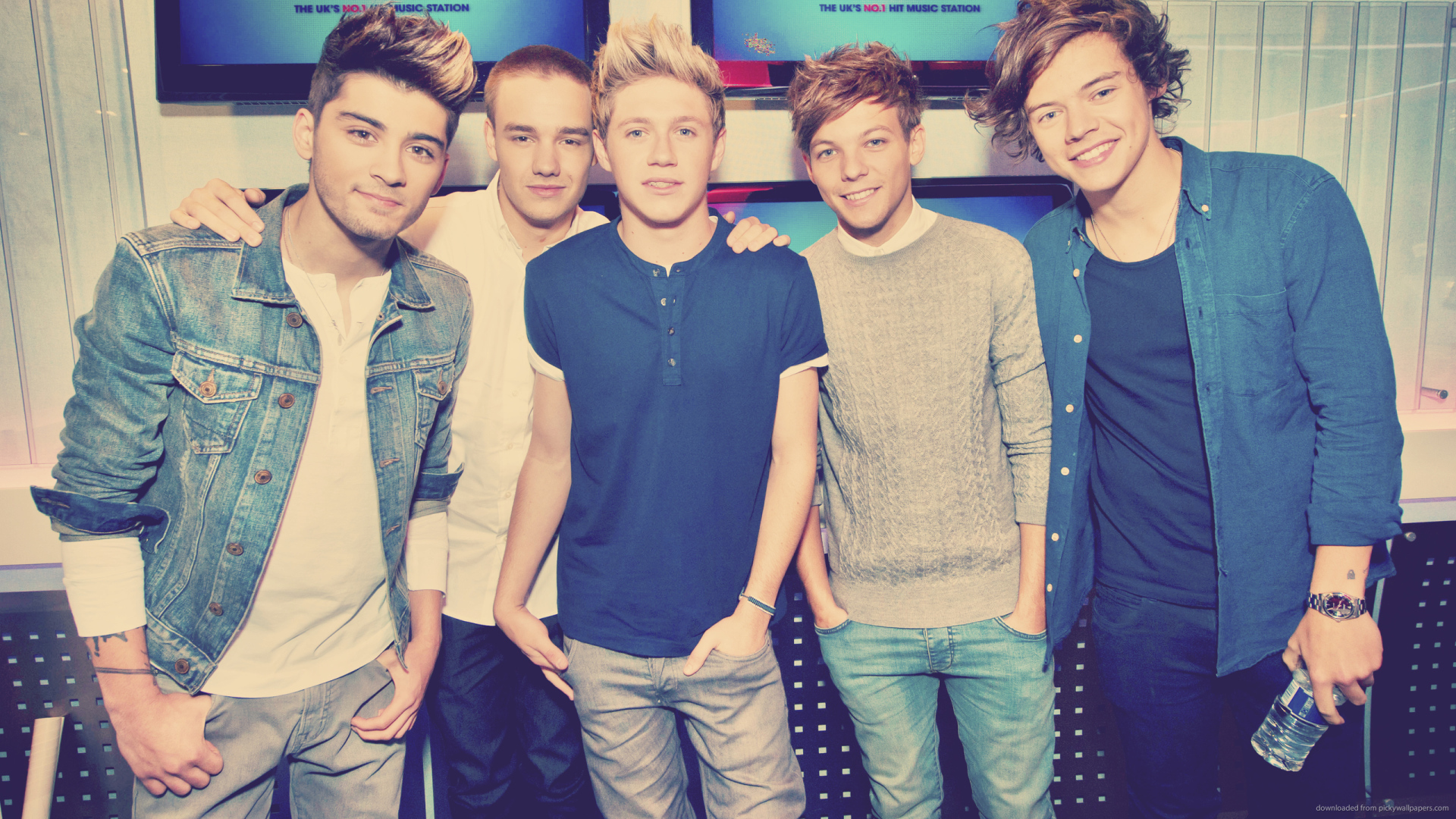 One Direction в студии