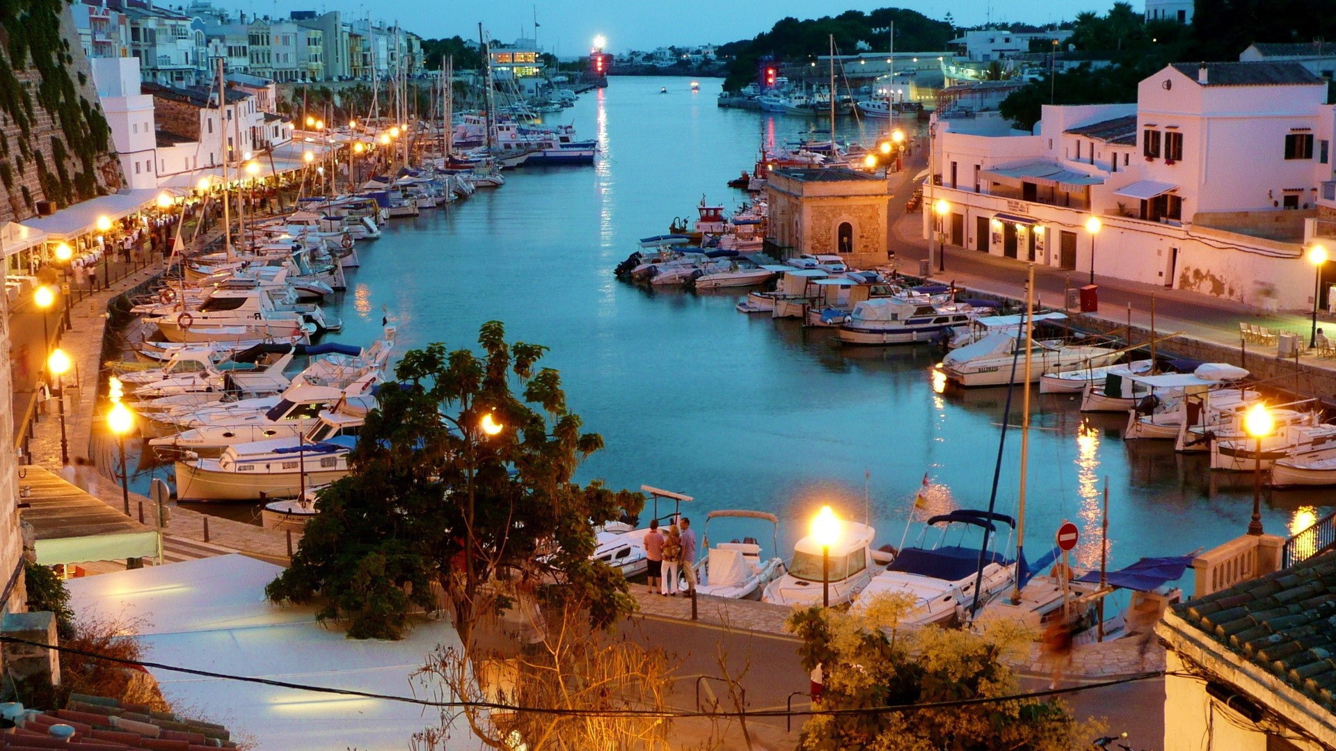 Вечером на причале