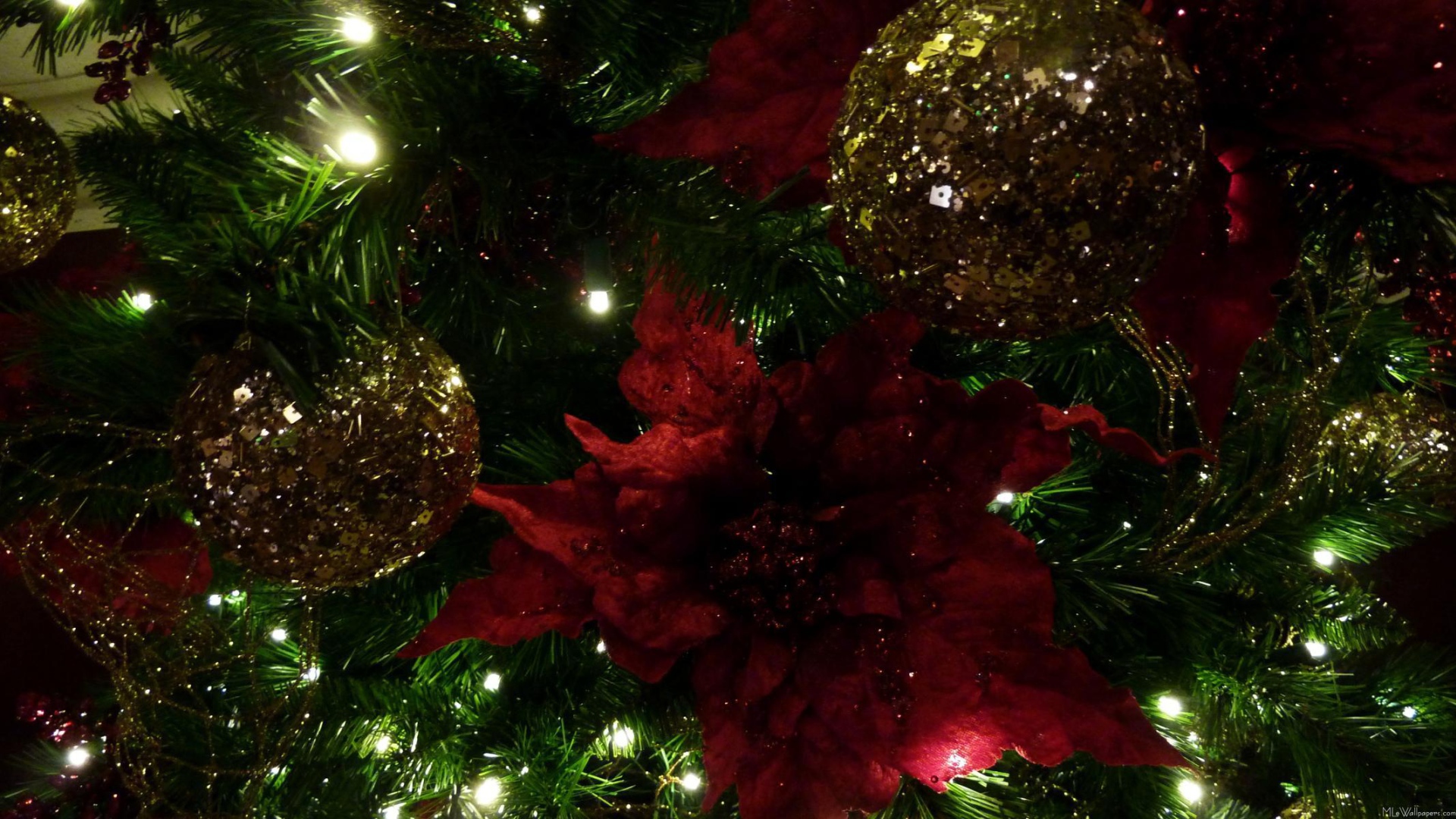 Темная Новогодняя елка