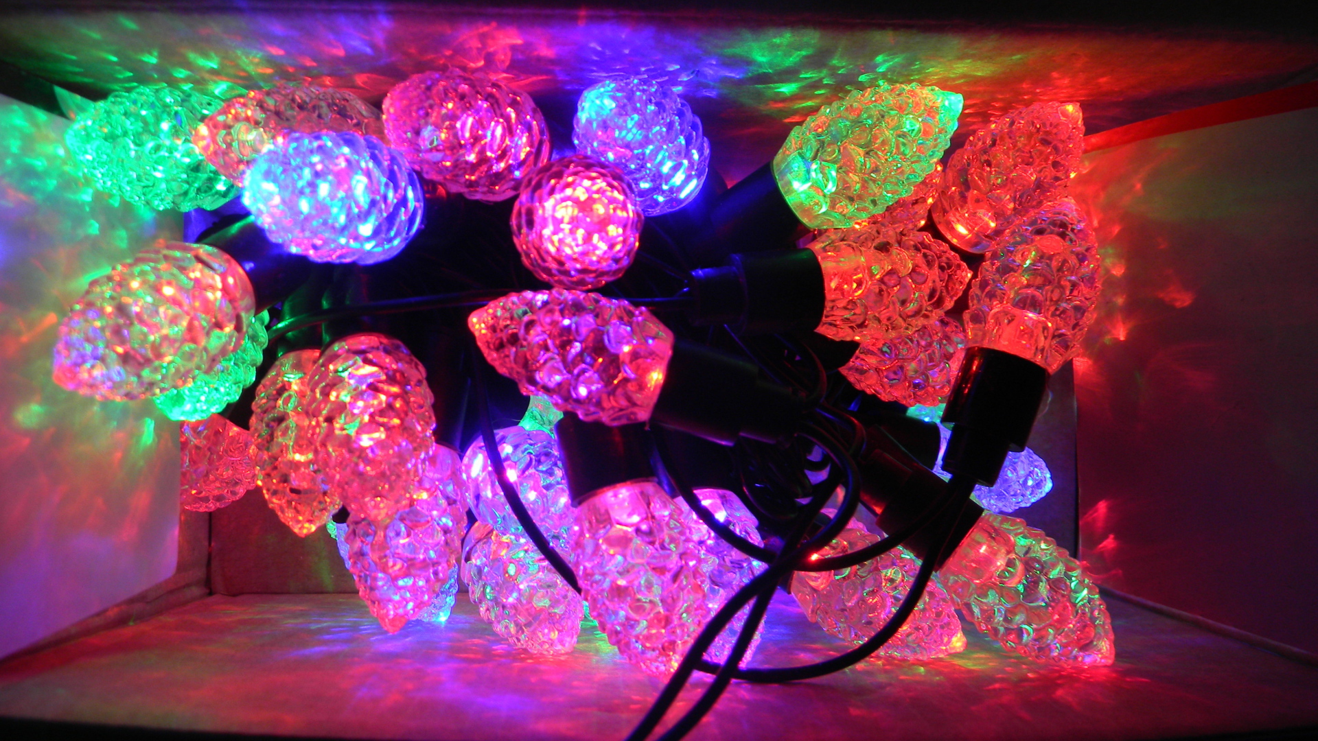 Гирлянда шишки