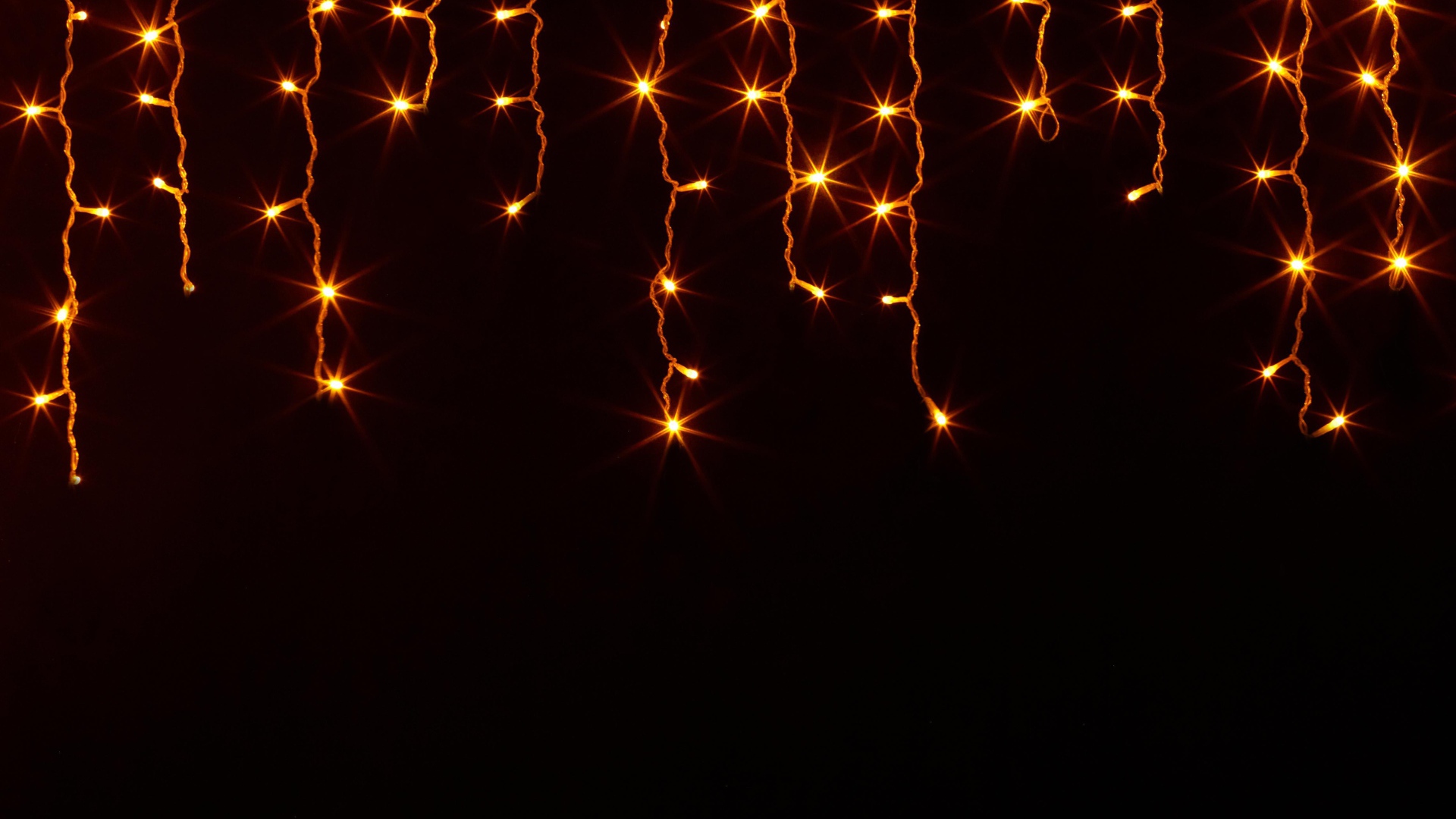 Гирлянда на стену