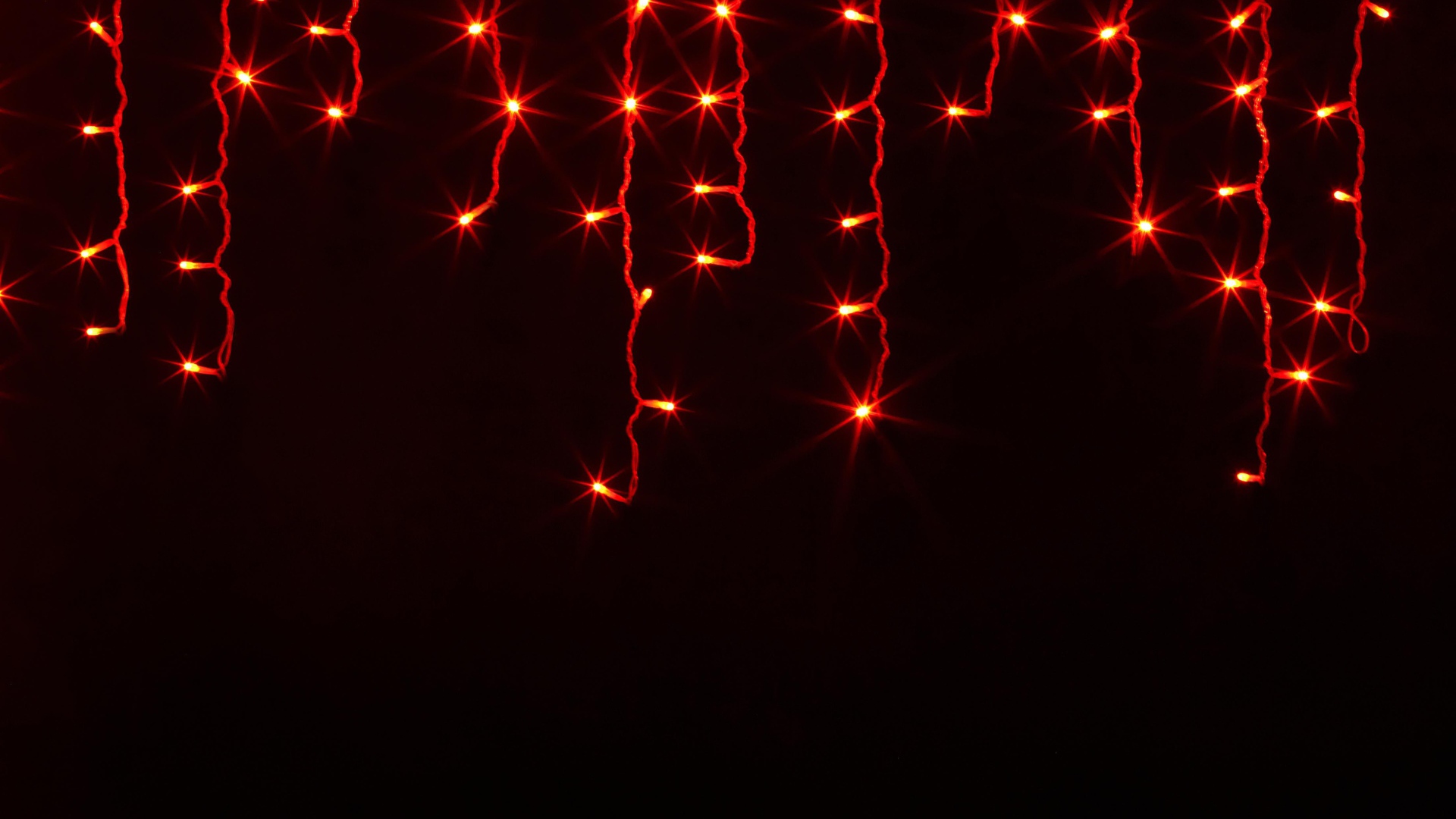 Гирлянда красная