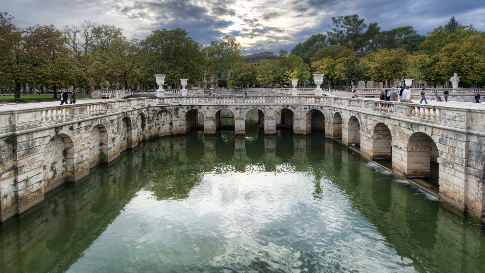 Римские термы в Ниме