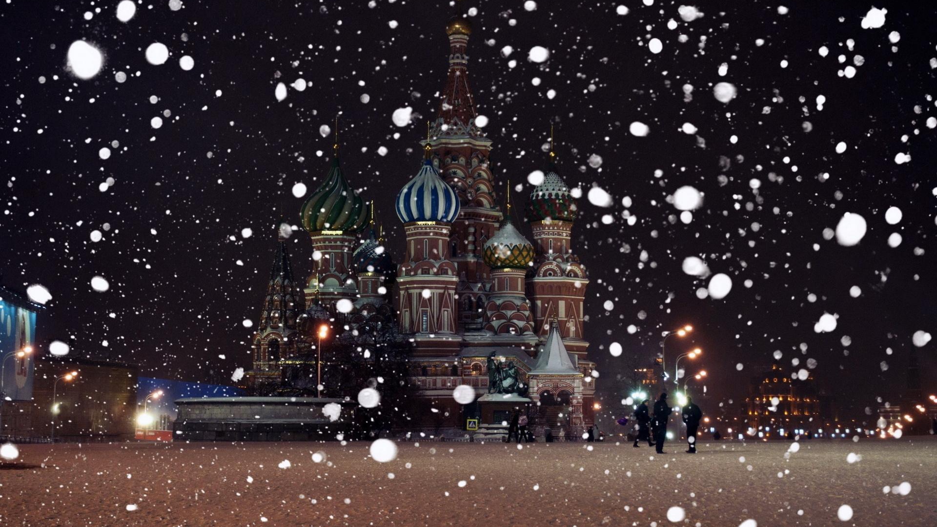 Кремль под снегом в Москве