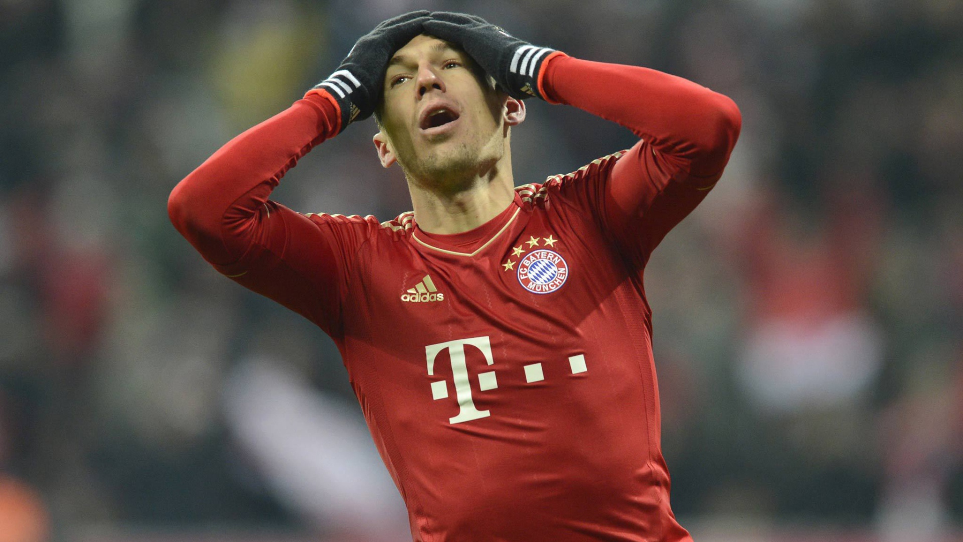 Бавария Арьен Роббен пропустил удар