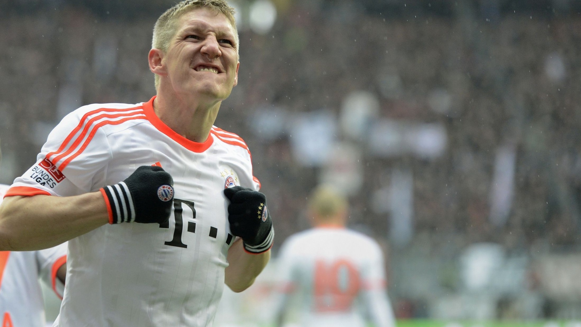 Bayern Bastian Schweinsteiger scored a goal
