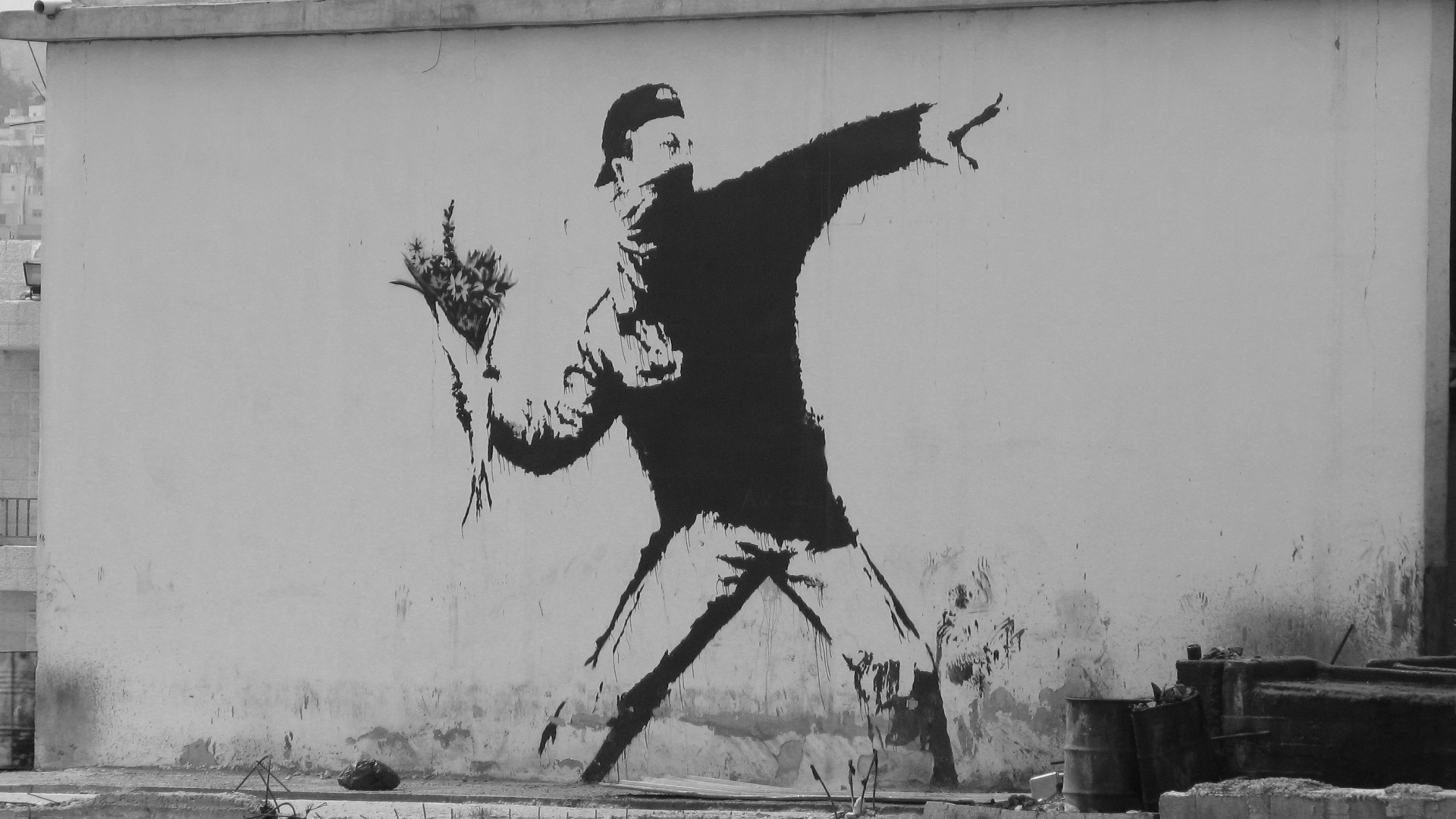 Граффити, букет цветов, художник Бэнкси