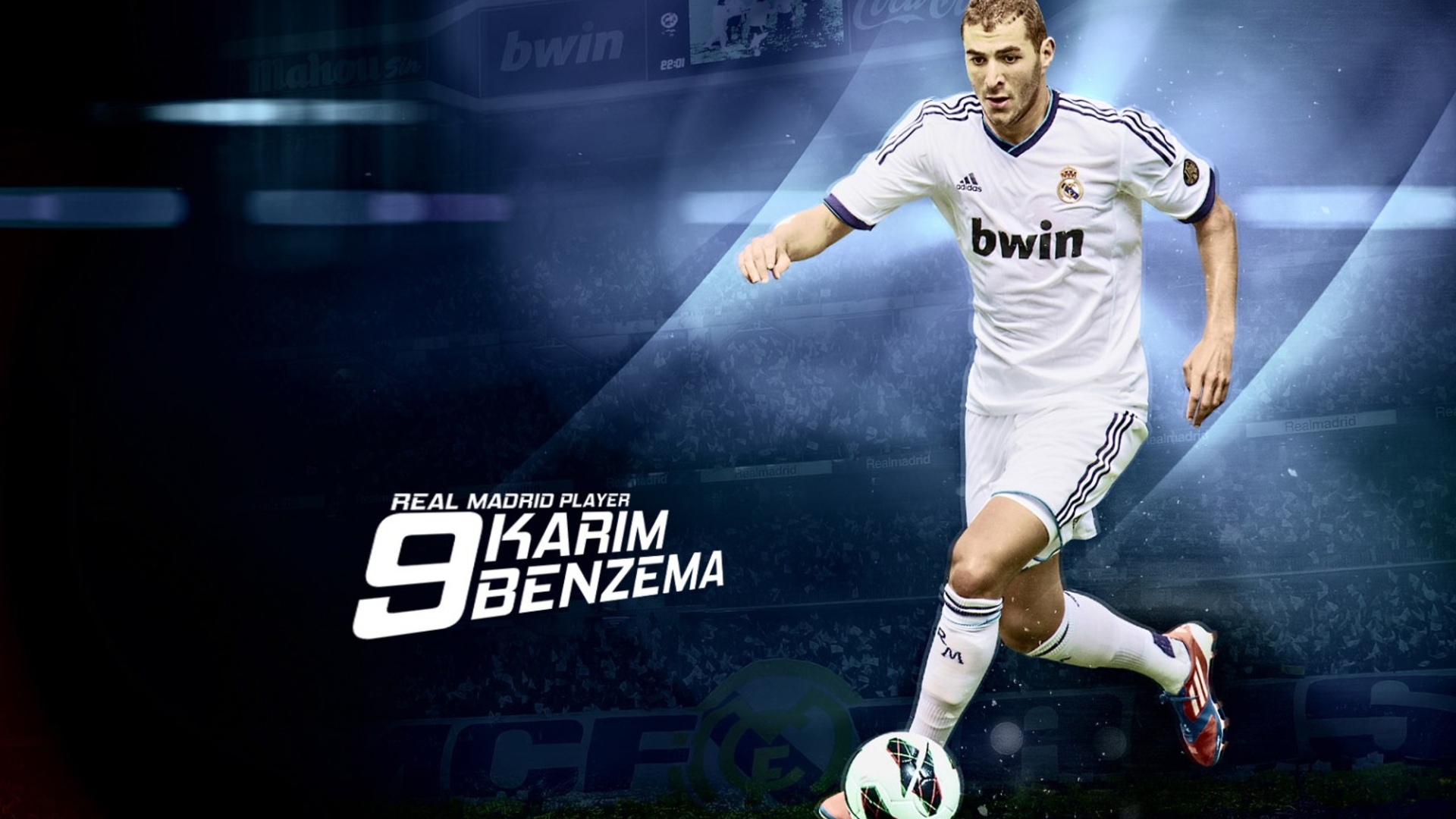 Реал Мадрид Карим Бензема на синем фоне