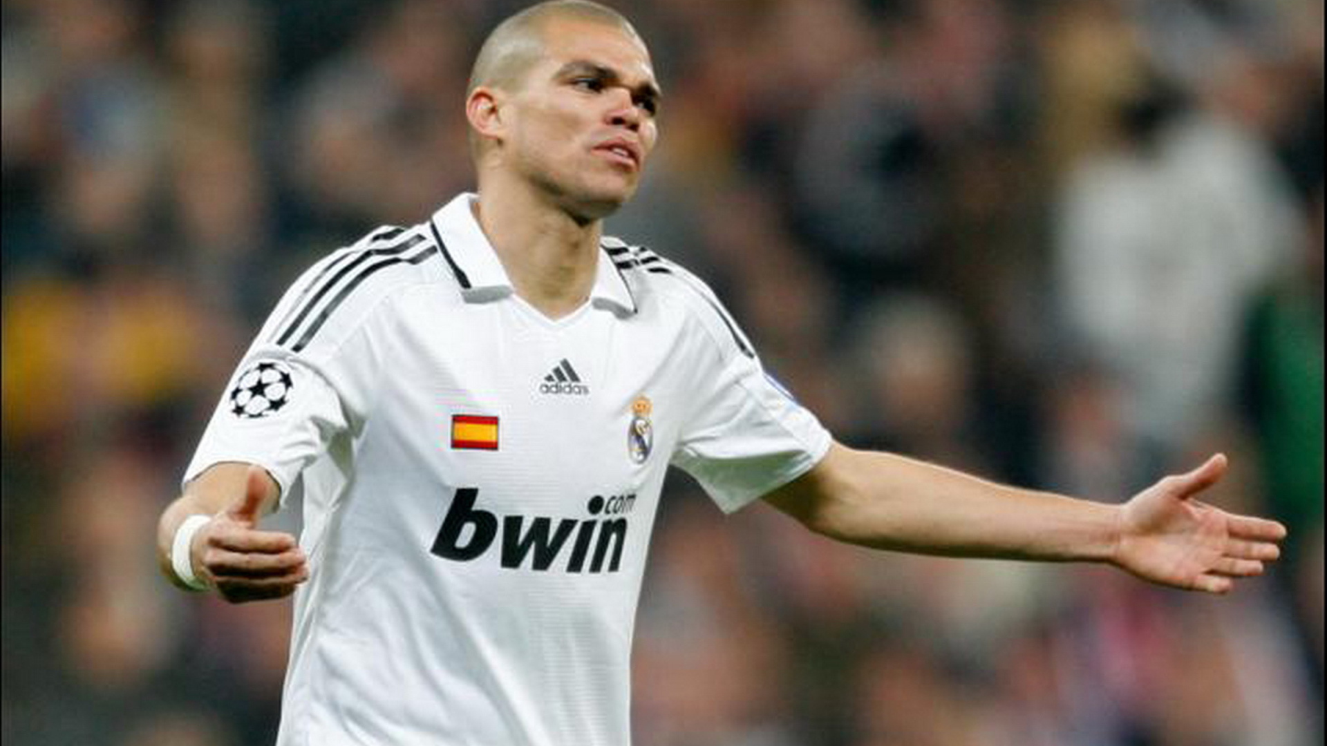 Реал Мадрид Пепе пропустил удар